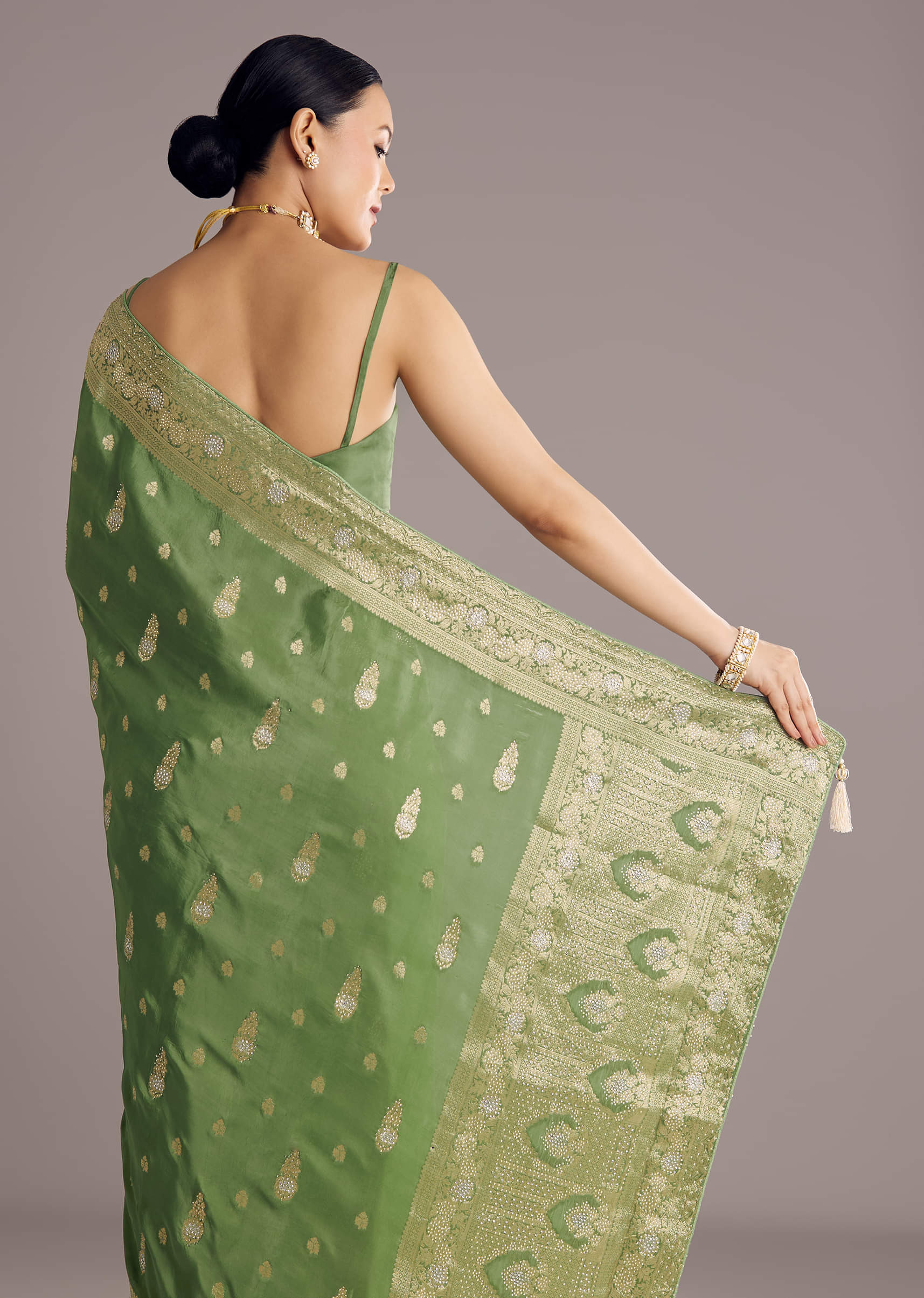 pista-green-saree-with-zari-weave-and-stone-embellishments-sg311935-4_0b1a18db-f1be-42e3-835f-d570602adcdc.jpg