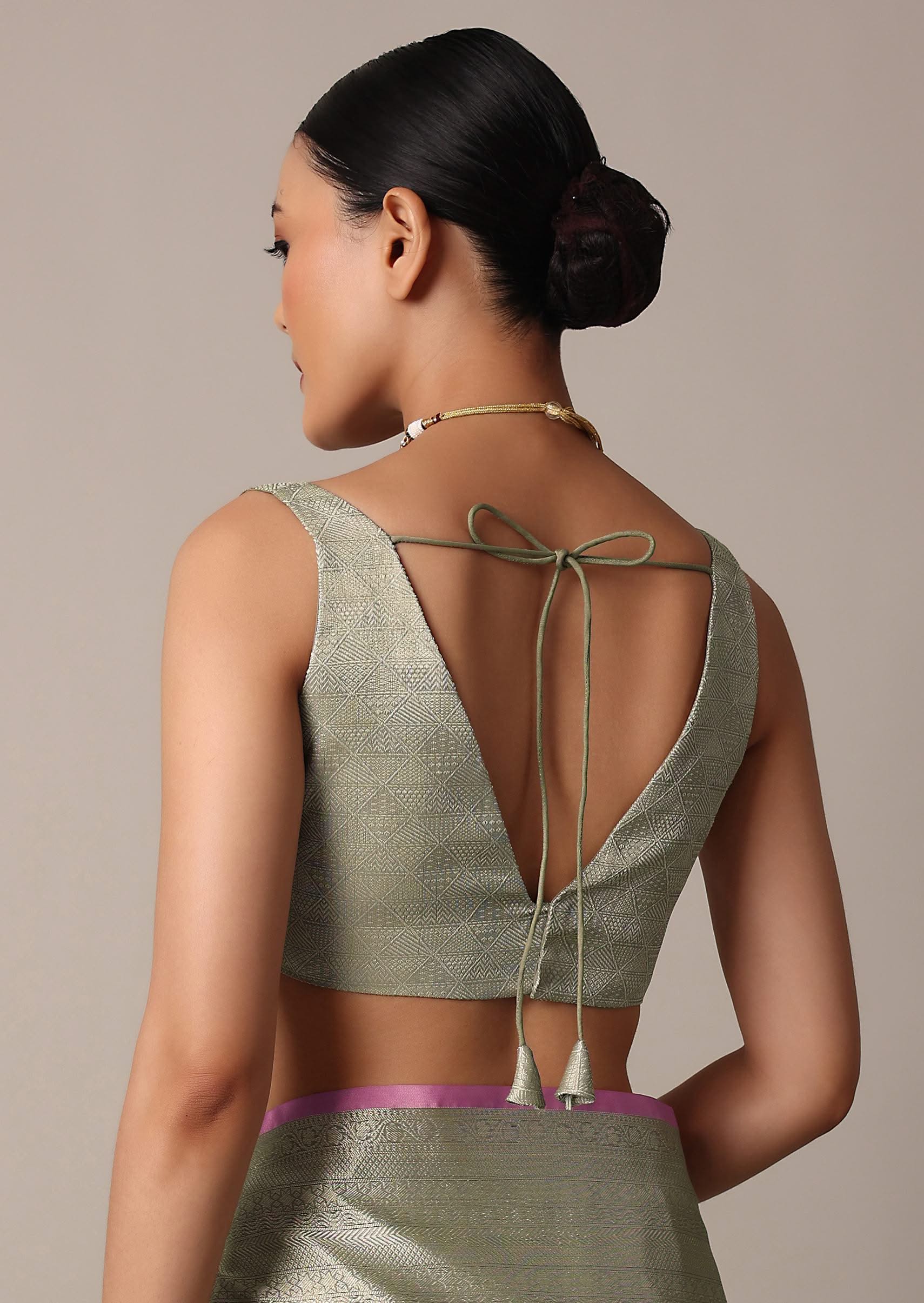 pista_green_banarasi_tunchui_silk_saree_with_woven_motifs_an-sg212915_10_f8d06664-805c-4ab2-bd6e-7ce88329764b.jpg