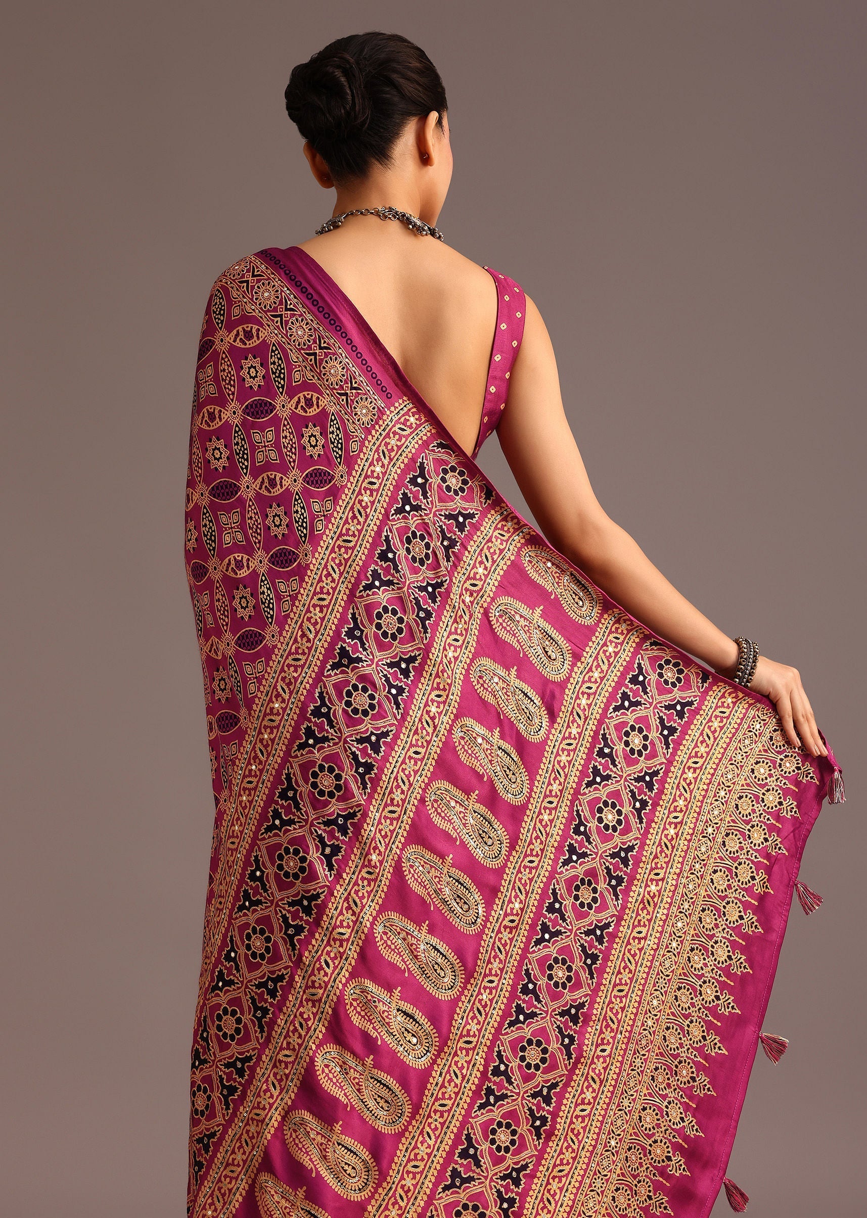 purple-ajrakh-printed-saree-with-mirror-border-sg257827_4_4ea873c8-b9ff-47d8-ba87-a81448c67a9e.jpg