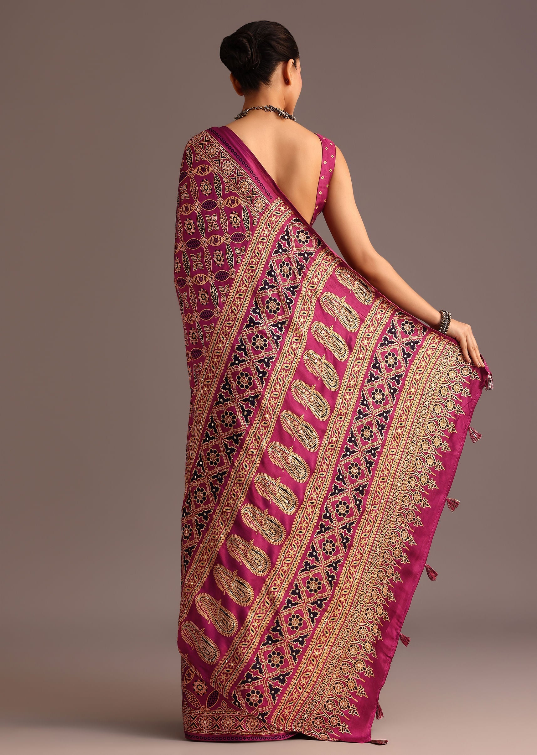 purple-ajrakh-printed-saree-with-mirror-border-sg257827_5_b348fe17-d99d-4af7-abaf-afea87362dc2.jpg
