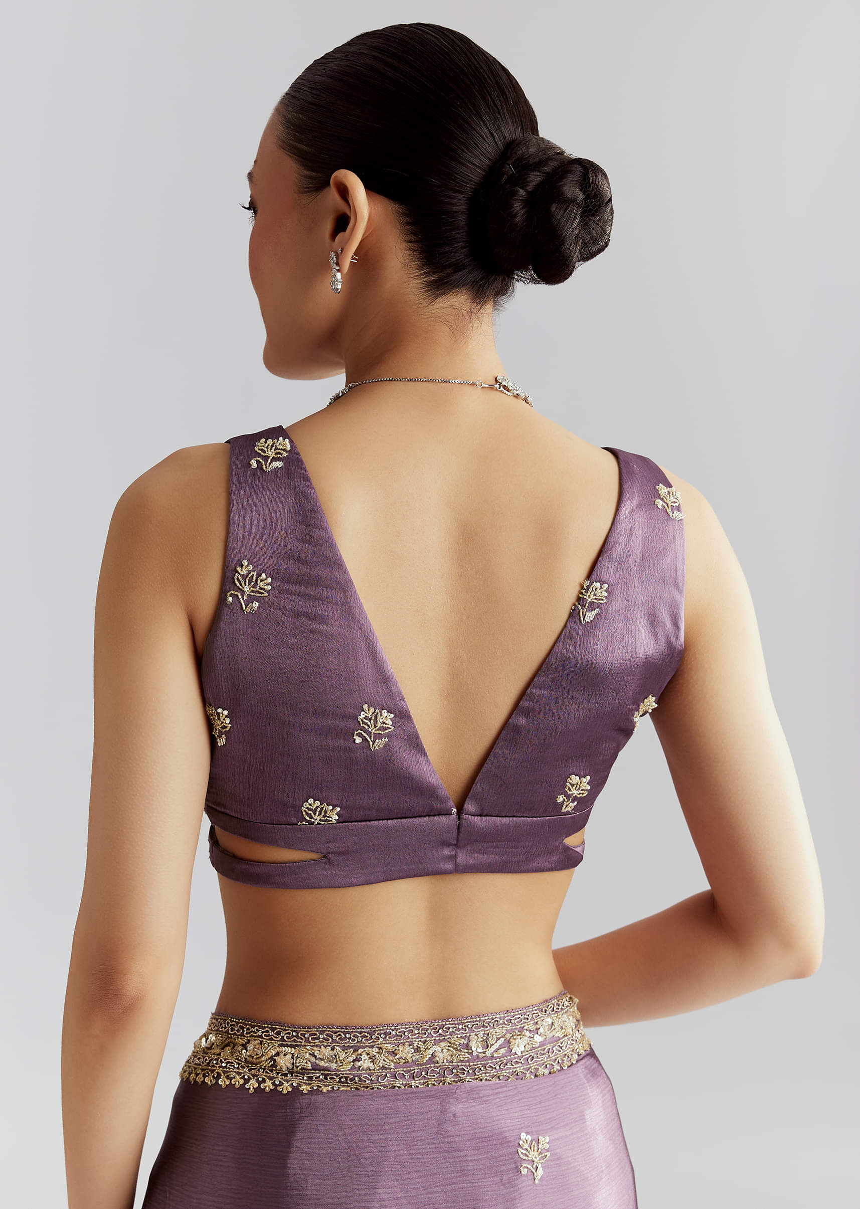 purple-chinon-saree-with-heavy-hand-embroidery-sg338766-8.jpg