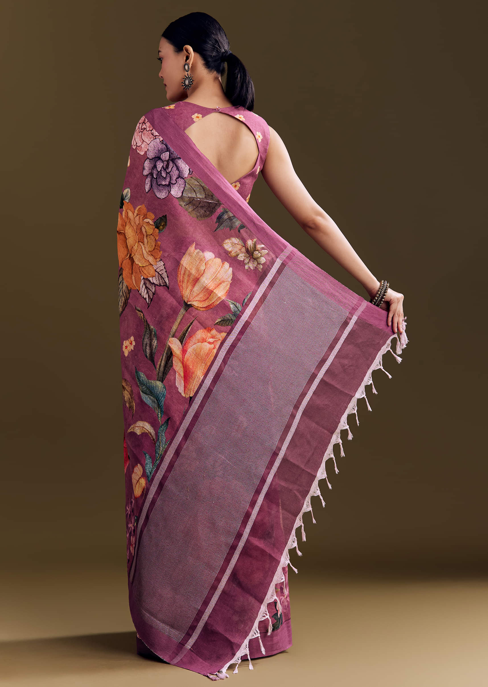 purple-cotton-linen-saree-with-faded-florals-sg291734-6_b14e175a-c894-425e-8ec9-bbb2a30055b0.jpg