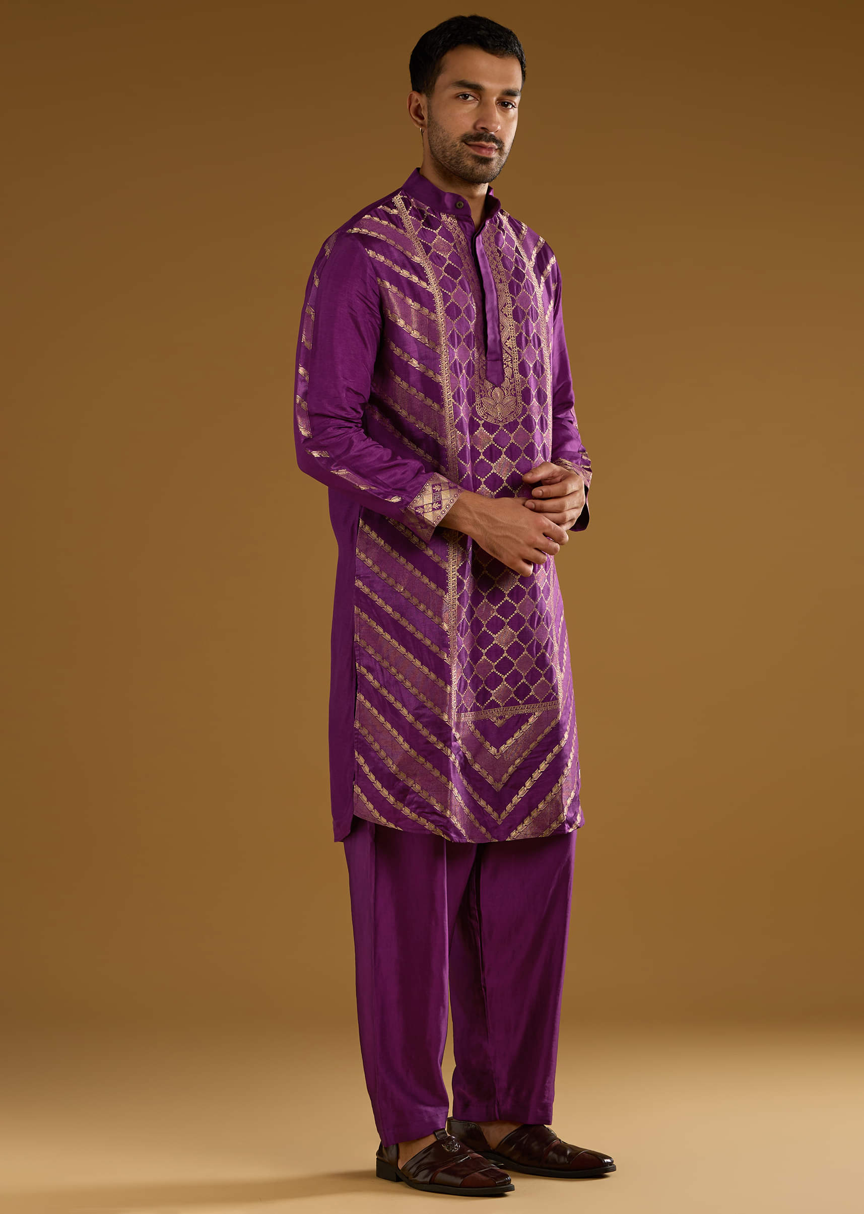 purple-jacquard-kurta-set-for-men-with-handwoven-work-sg359388-1.jpg