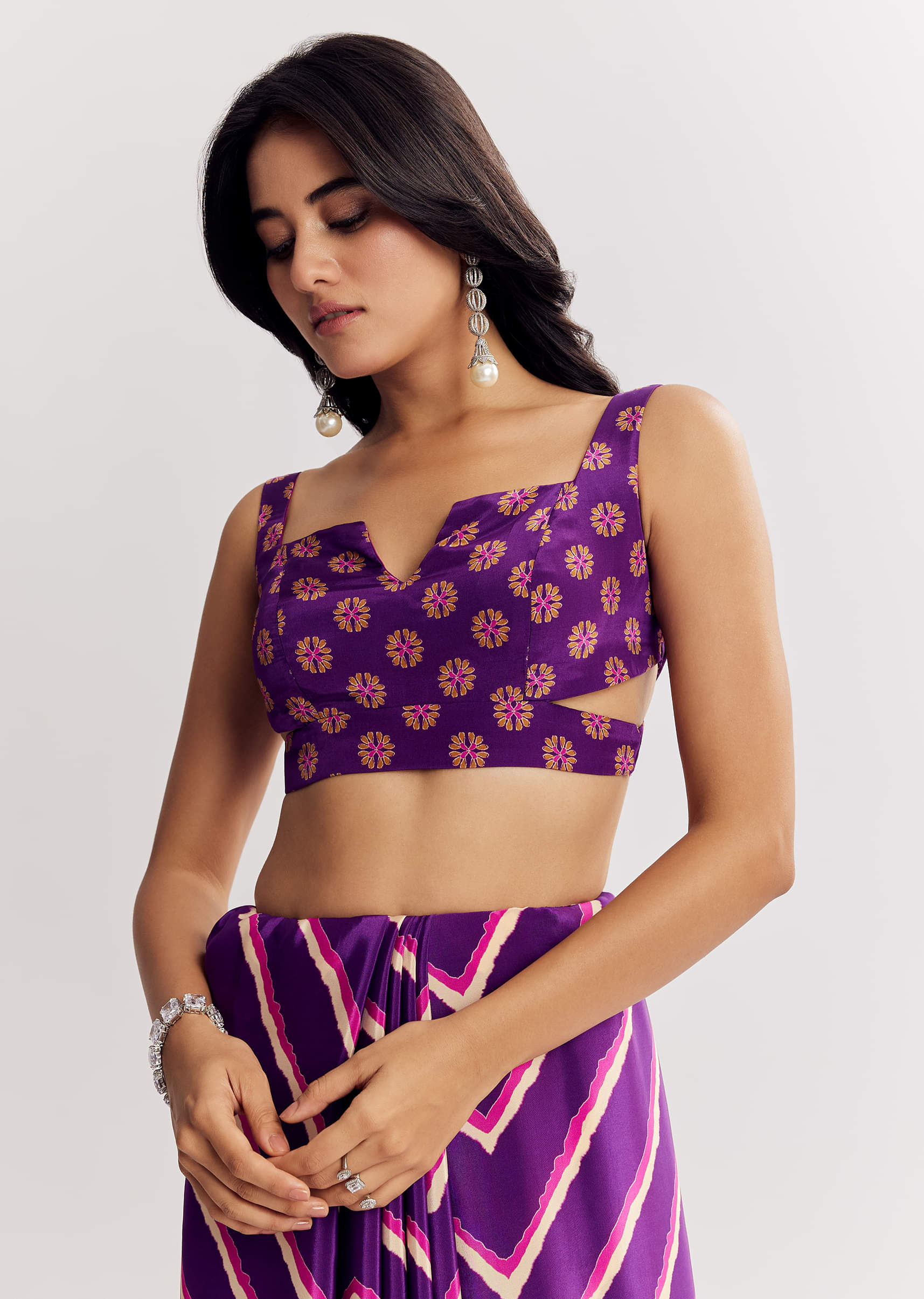 purple-satin-saree-with-gota-and-mirror-embroidery-sg316221-7_79b6045e-9c60-4595-a0be-9c2be3ac5d06.jpg