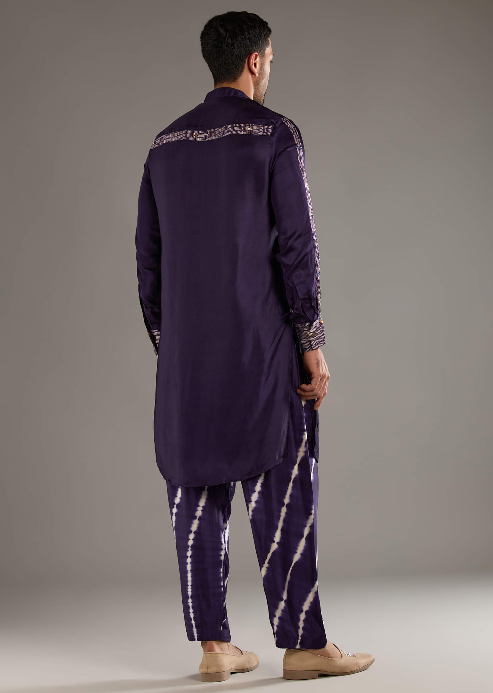 purple-silk-kurta-set-for-men-with-hand-dyed-leheriya-print-sg359260-5.jpg