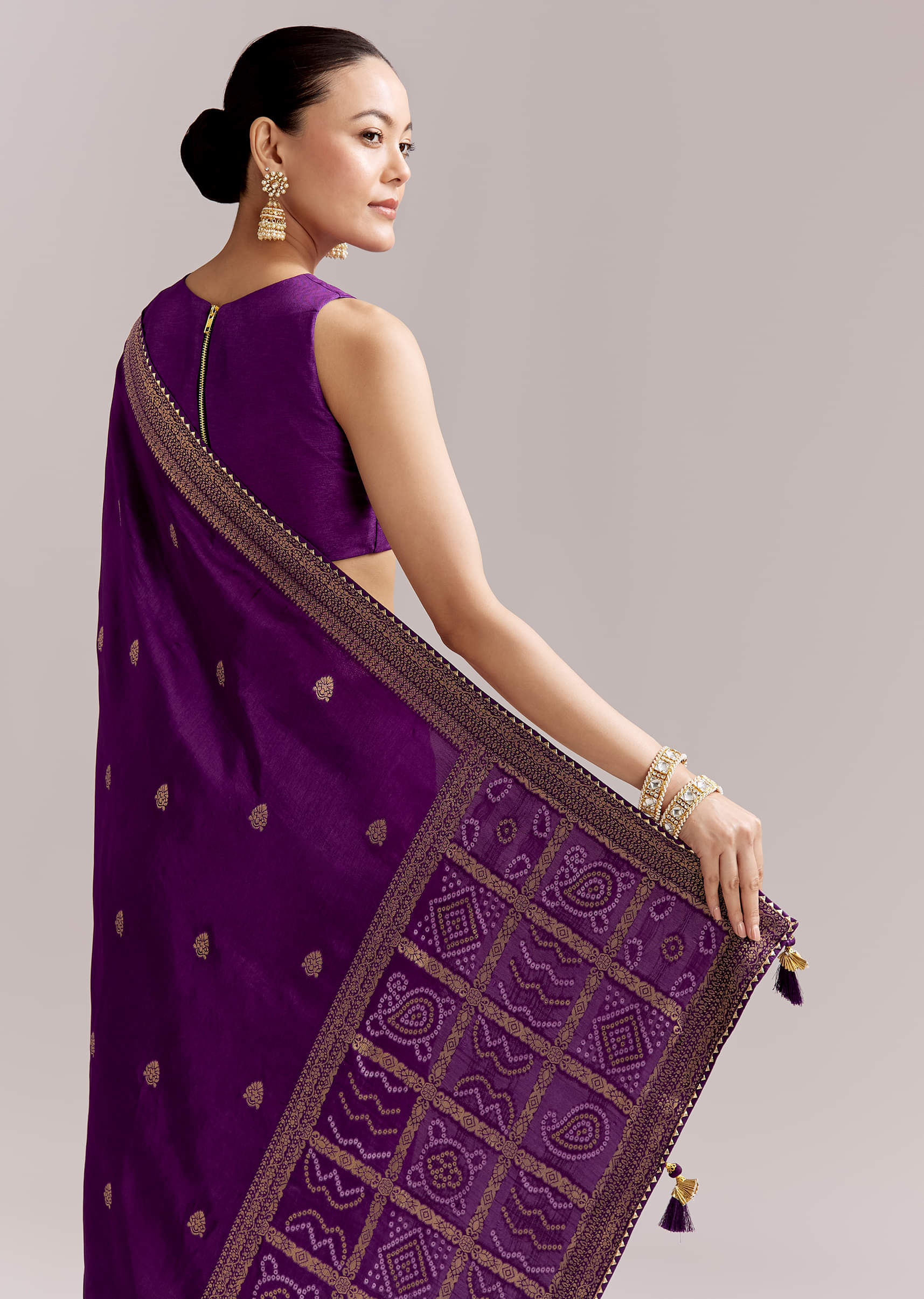 purple-silk-woven-bandhani-saree-with-zari-borders-sg351916-6.jpg