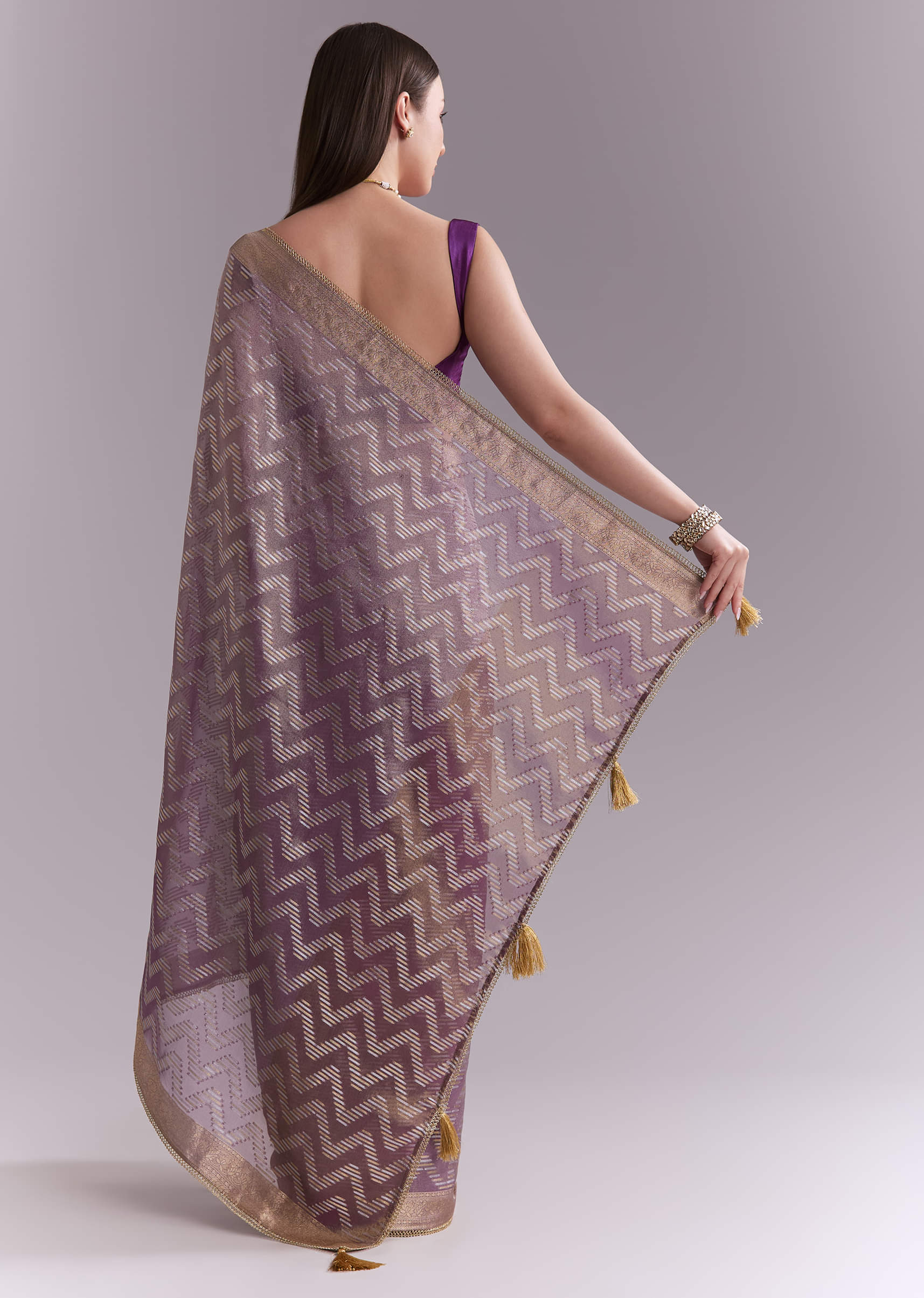 purple-tissue-saree-with-zig-zag-weave-and-zari-border-sg351911-4.jpg