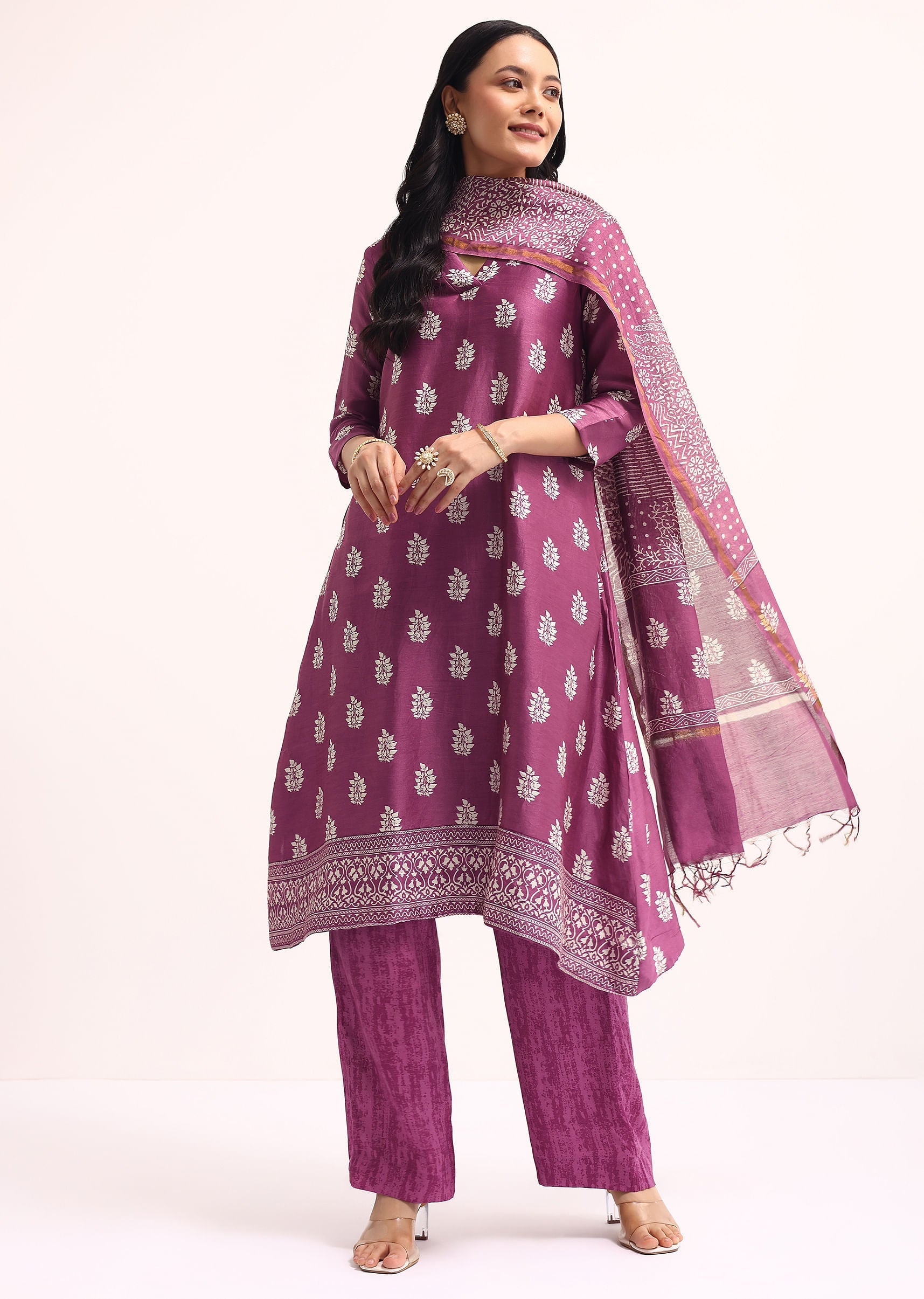 purple_block_printed_chanderi_kurta_set_with_dupatta-sg221575_1_b380ddd4-eb7f-4895-824e-be16a5a41c41.jpg