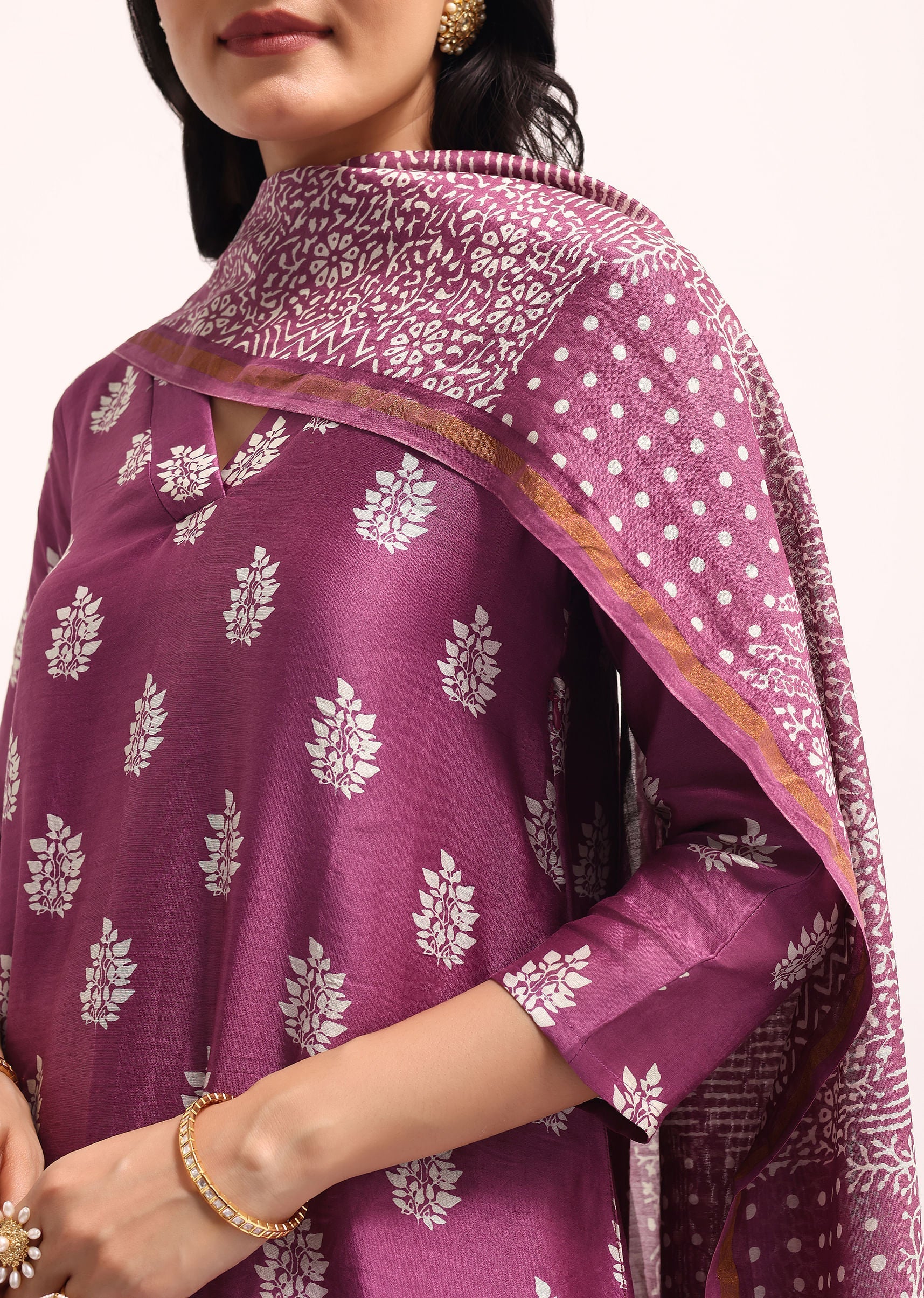 purple_block_printed_chanderi_kurta_set_with_dupatta-sg221575_5_95e68212-31d2-42a9-902f-c40dc6e75510.jpg
