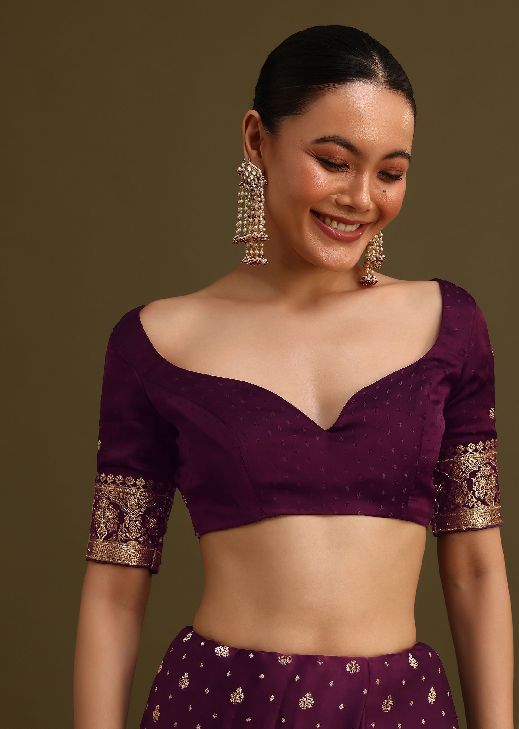 purple_embroidered_saree_with_zardosi_work-sg261613_11_27e7e1cc-d4fb-43e3-a173-edaa3b07a247.jpg