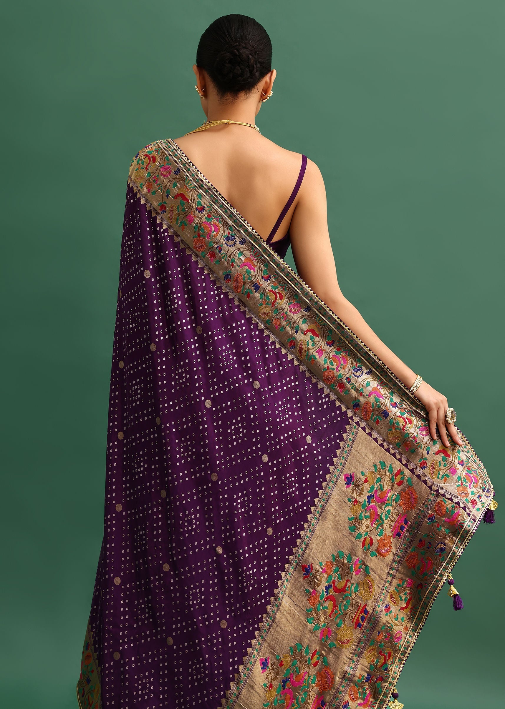 purple_silk_woven_bandhani_saree_with_paithani-sg224715_14_3d293504-5137-4b11-8d7d-7f857c5b2d79.jpg