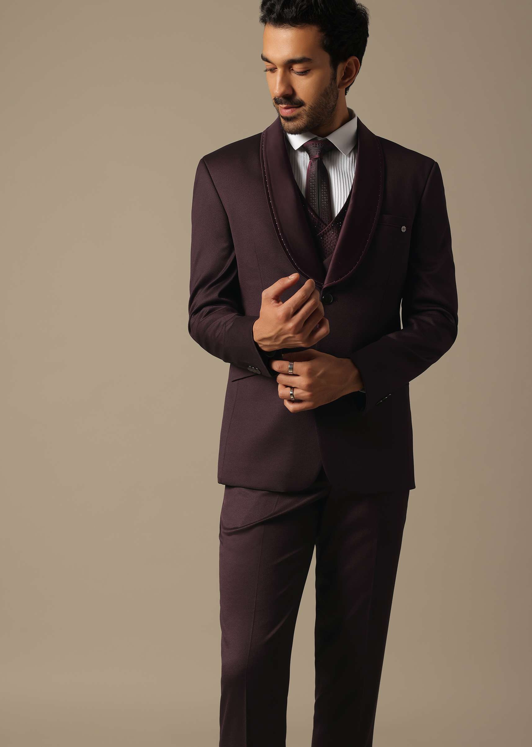 purple_tuxedo_with_intricate-sg201656_10_0329be5c-3aed-4baa-b1c2-a5c22baac8f2.jpg
