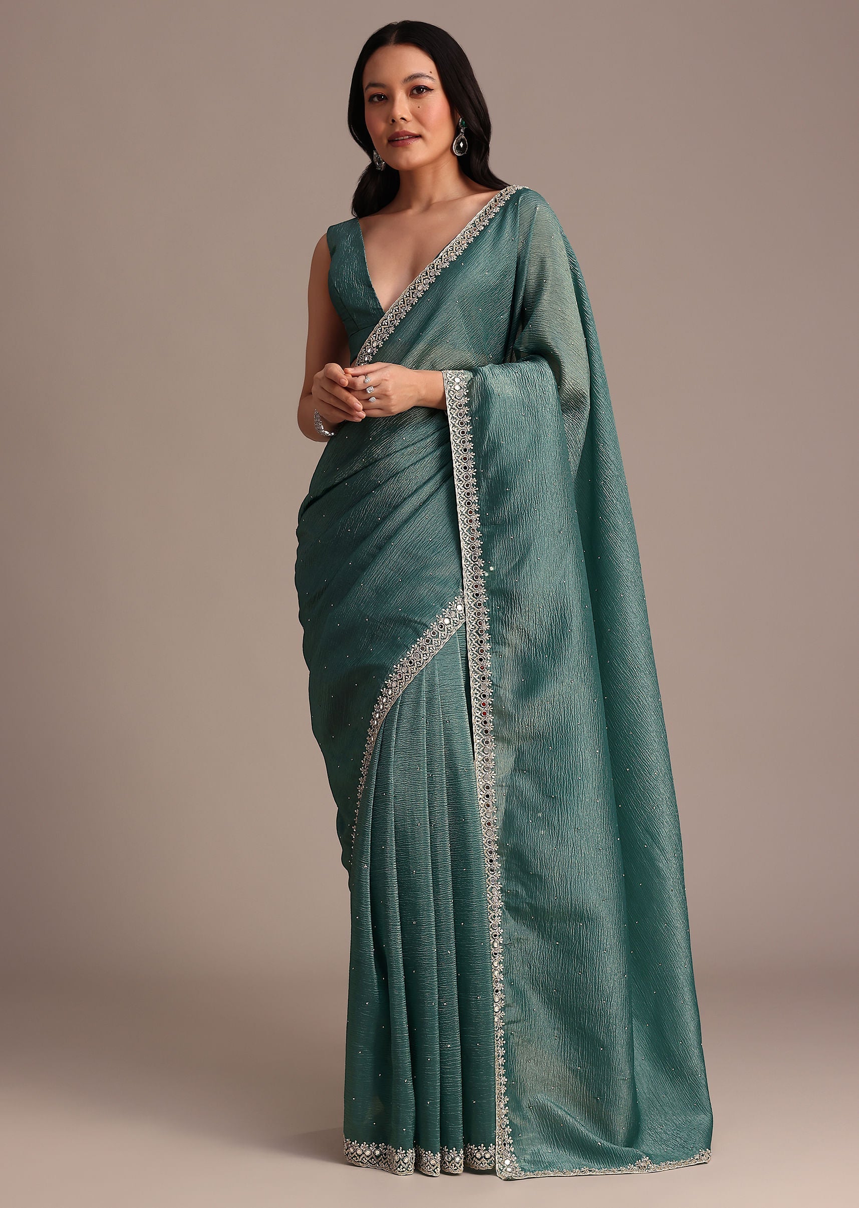 rama_green_crushed_tissue_saree_with_mirror_and_cutdana_embe-sg264581_8_615f338b-227f-4773-8259-4618b25890da.jpg