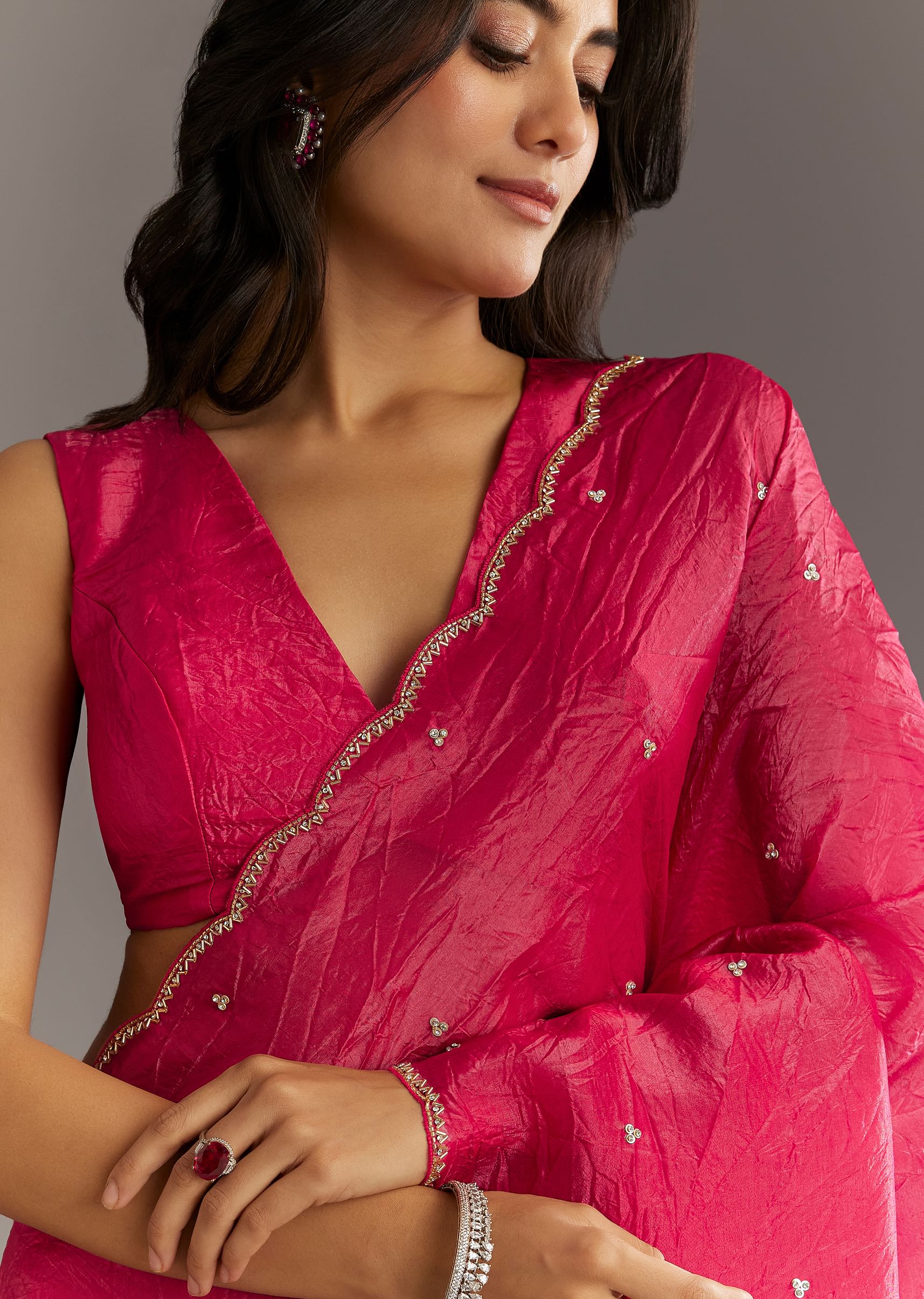 rani-pink-crushed-tissue-saree-with-cutdana-and-sequin-embro-sg296149-5_aa9de3e3-a243-4cca-8ce3-42fb73c0daac.jpg