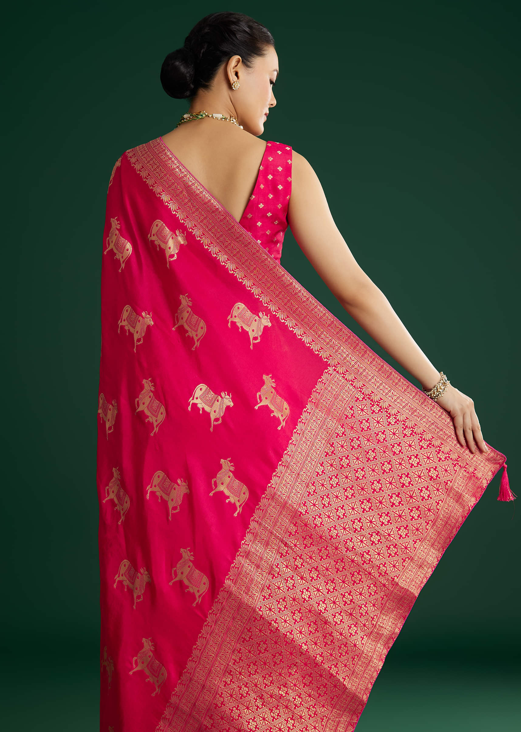 rani-pink-dola-silk-saree-with-zari-woven-border-sg311886-6_1e7cce9d-8915-433b-91a0-4af3159781f0.jpg