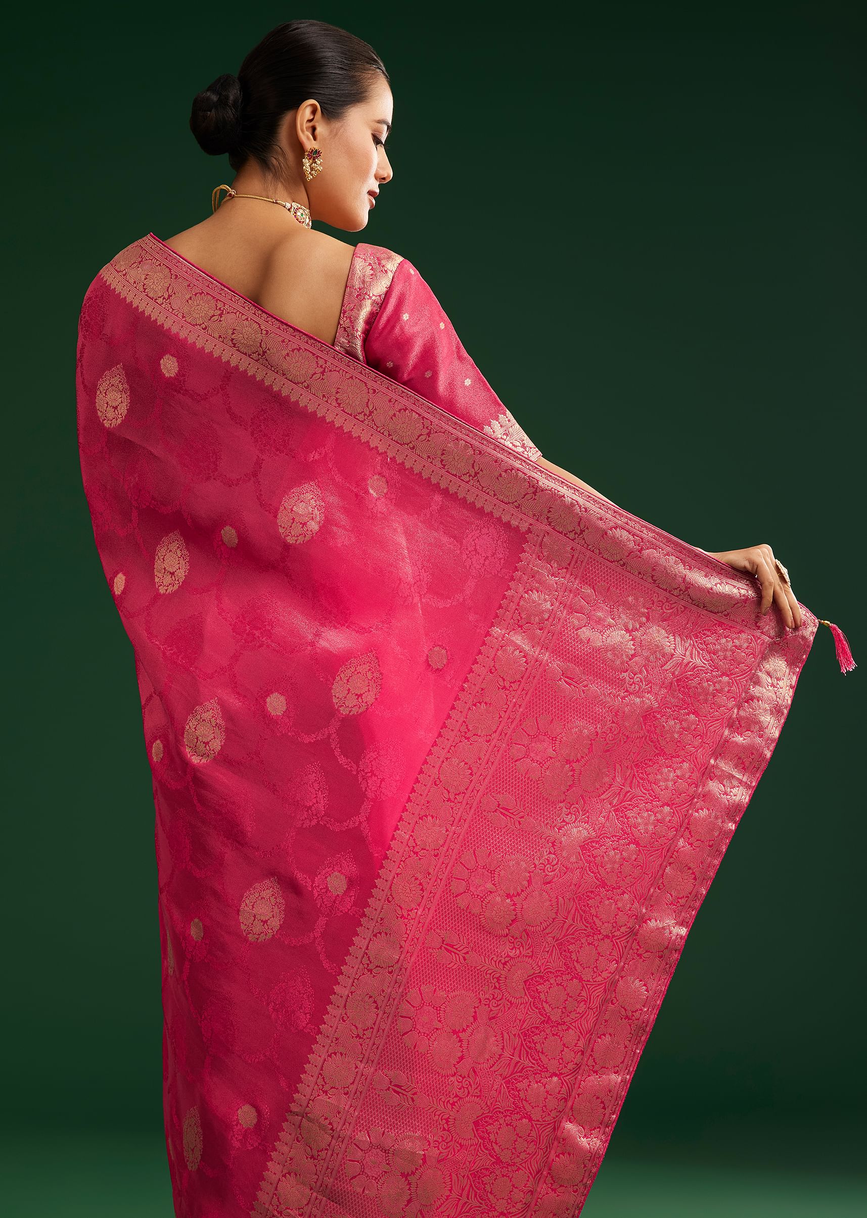rani-pink-saree-with-woven-zari-motif-and-embroidered-blouse-sg292680-4_15ed9634-d494-47d2-93e5-124aa15bf19e.jpg