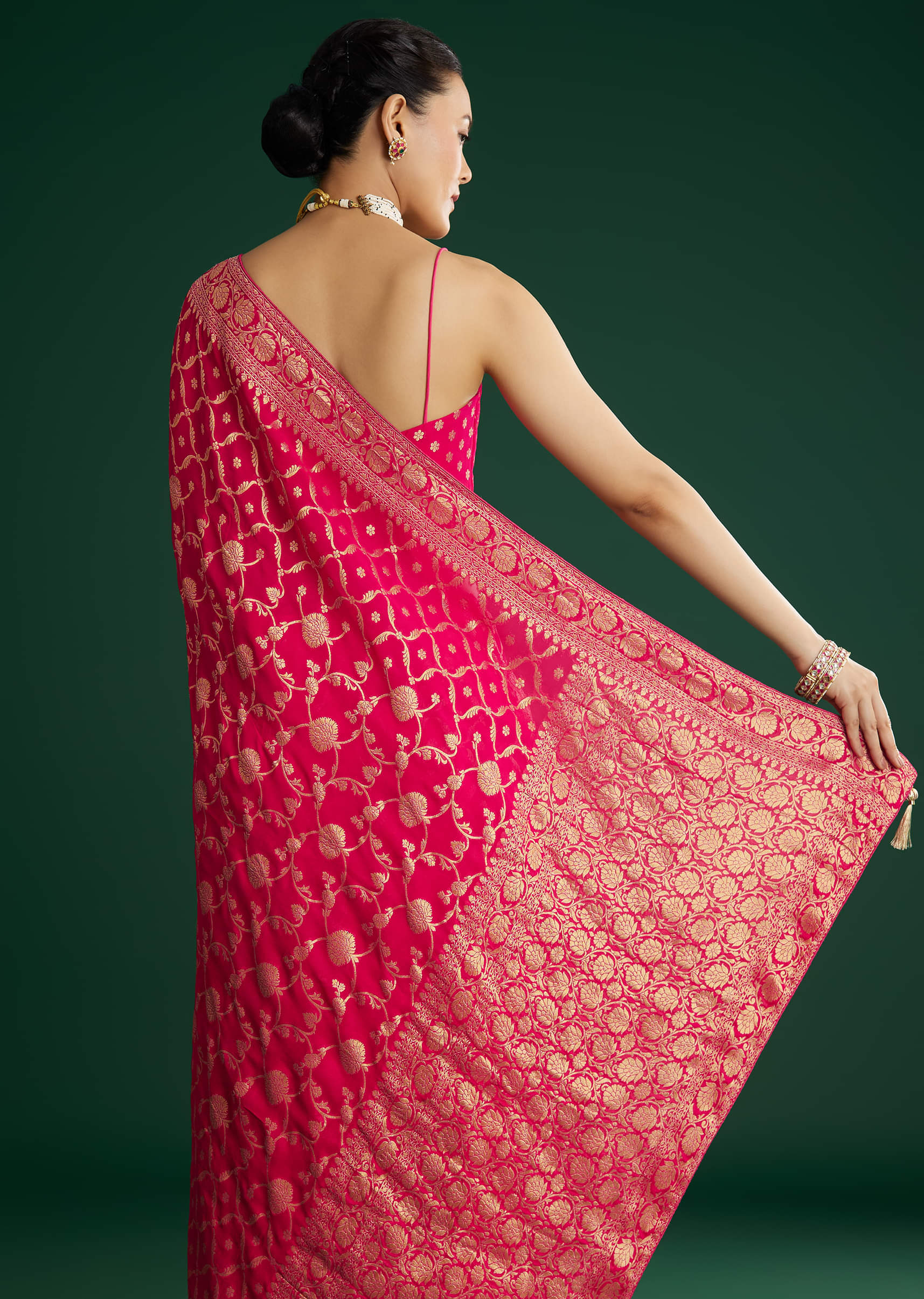 rani-pink-woven-saree-with-jaal-work-and-floral-border-sg311895-4_5ce51e00-5bcd-4b29-ac7a-f483435d8a32.jpg