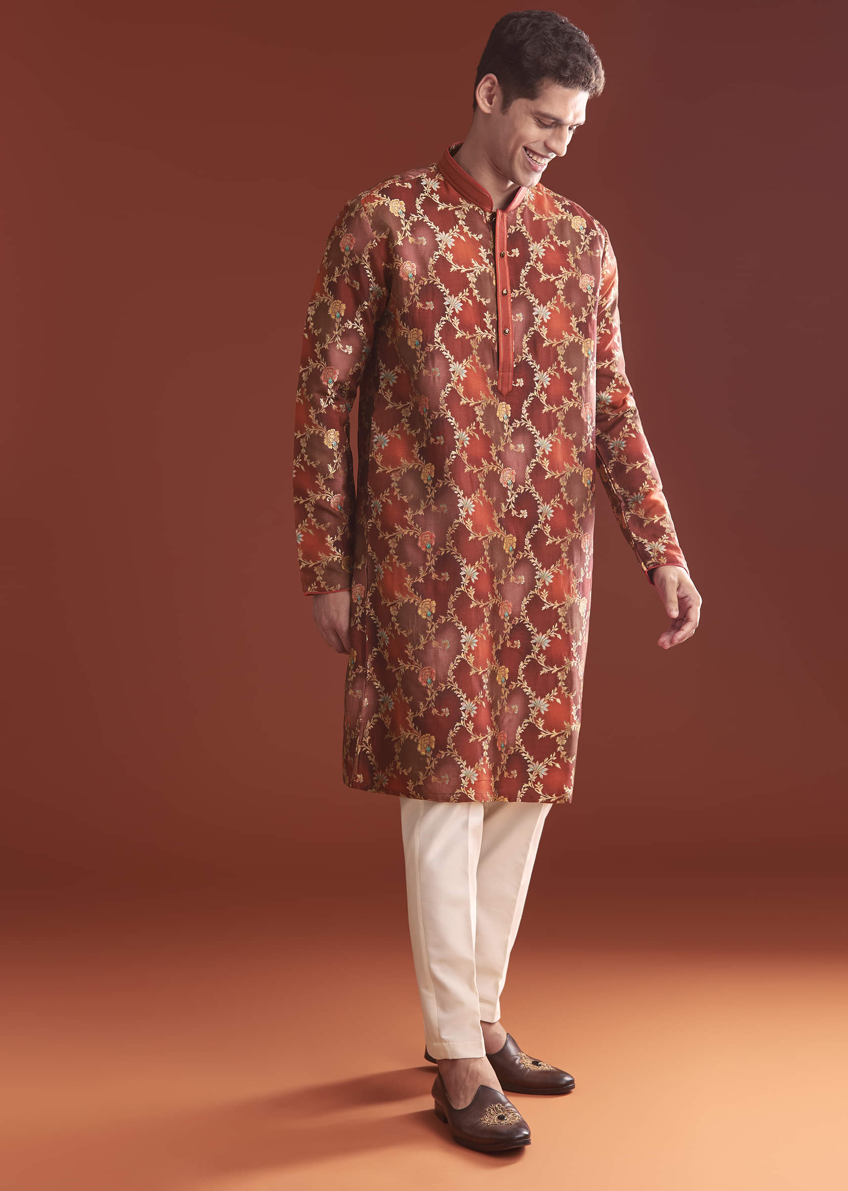 red-banarasi-kurta-set-for-men-with-floral-pattern-sg357005-3.jpg