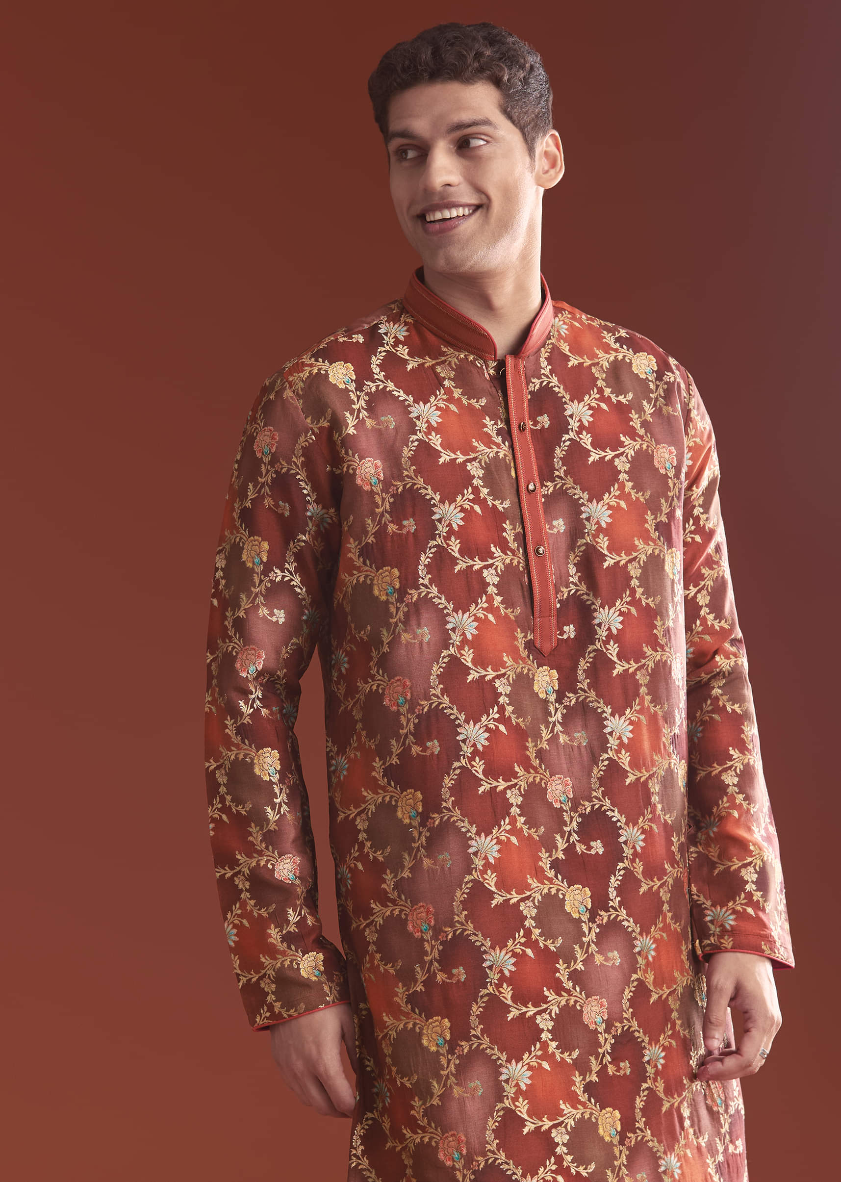 red-banarasi-kurta-set-for-men-with-floral-pattern-sg357005-4.jpg
