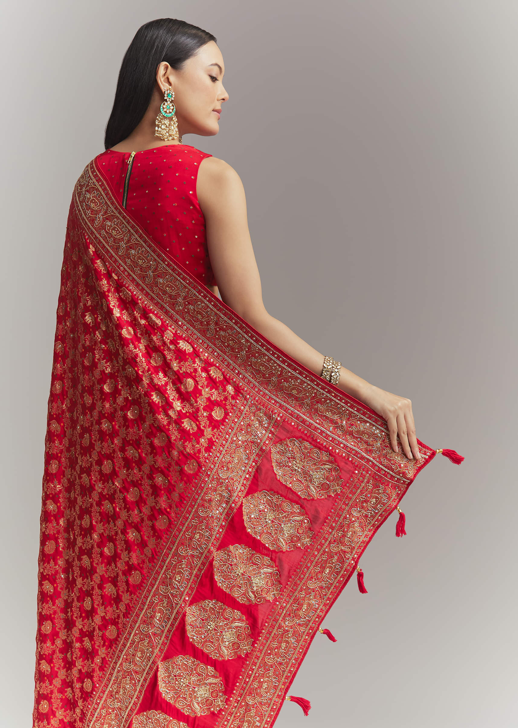 red-banarasi-silk-embroidered-saree-with-heavy-hand-embroidery-sg338656-6.jpg
