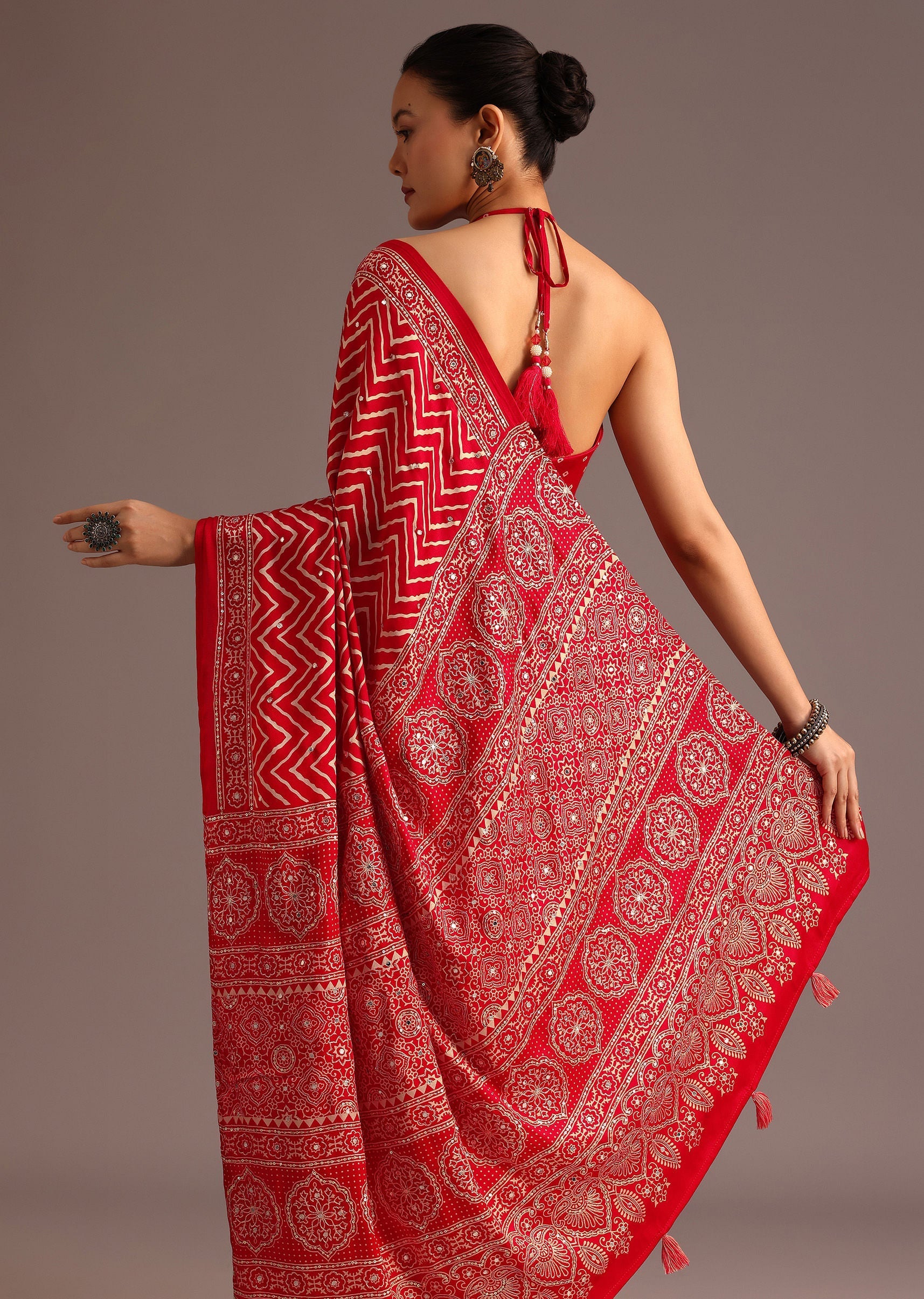 red-chevron-printed-satin-saree-sg257840_4_c94bd46a-3b20-41aa-aa50-ec38fc6e35ff.jpg