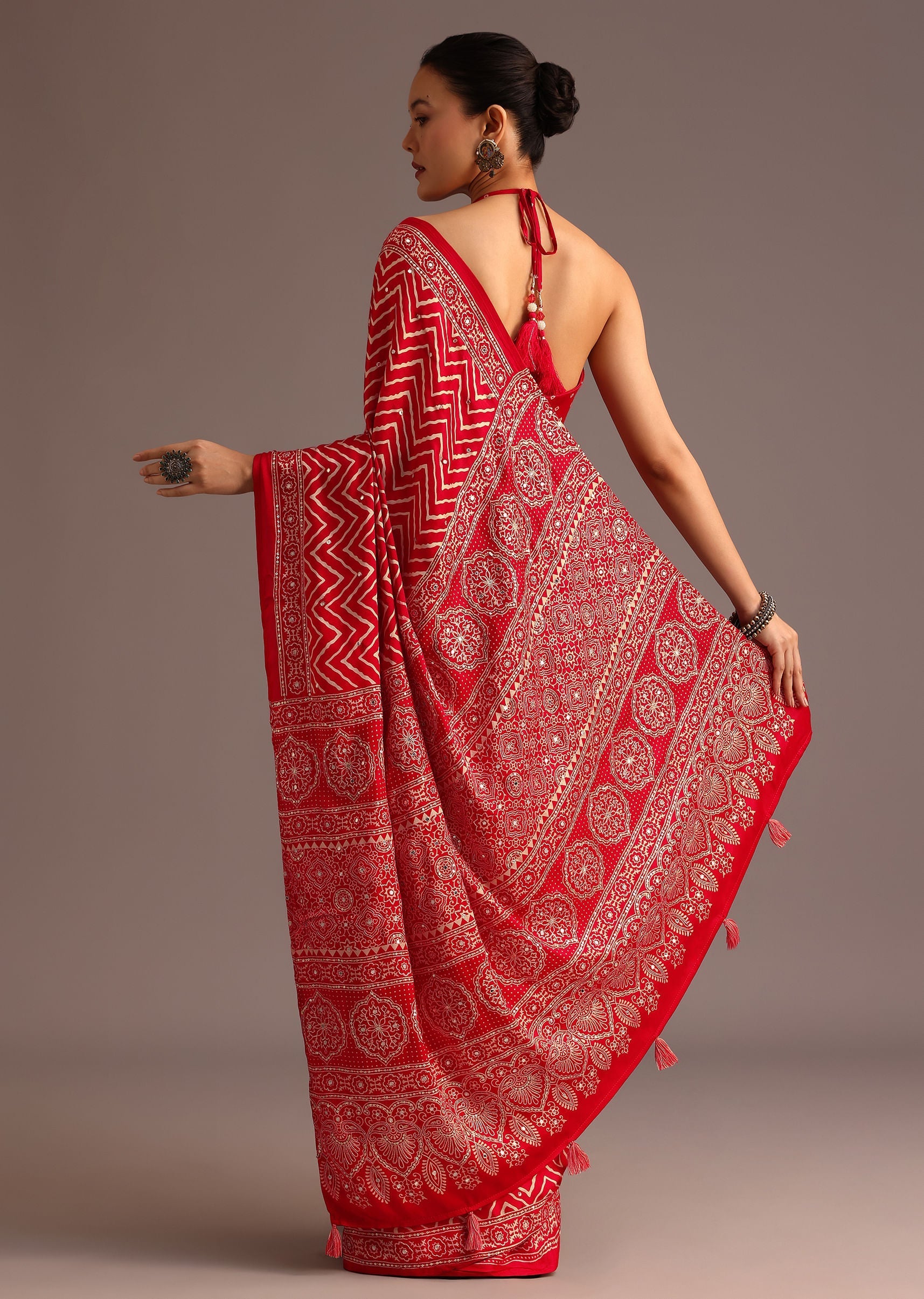 red-chevron-printed-satin-saree-sg257840_5_ac5fe965-162b-49ff-9d8b-ca7ca4a64b96.jpg