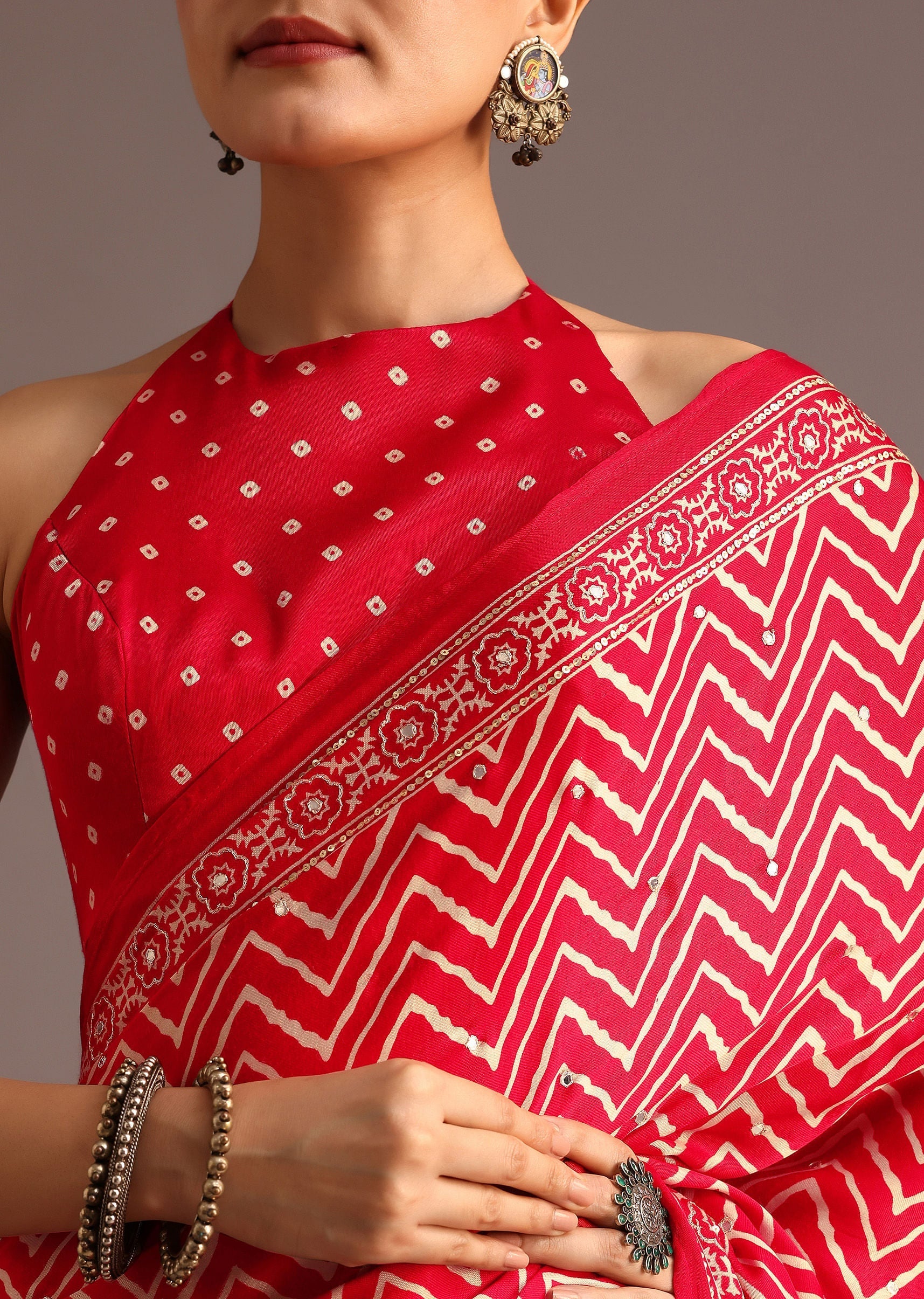 red-chevron-printed-satin-saree-sg257840_6_79a71636-717d-4ea8-88e9-65d43f7e63c9.jpg