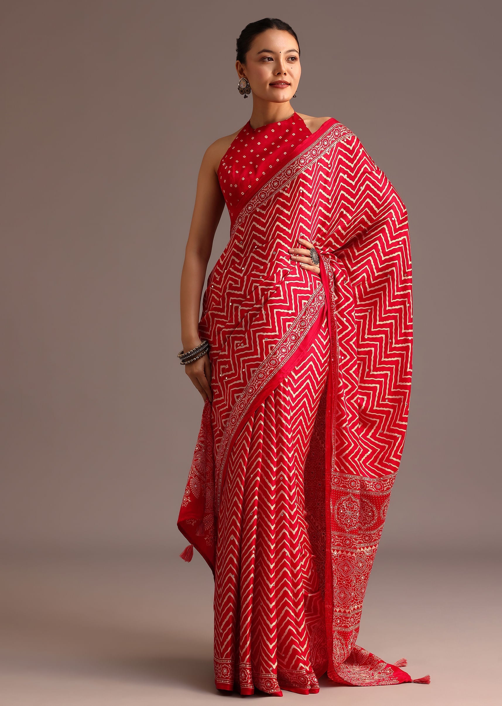 red-chevron-printed-satin-saree-sg257840_9_7d3623a3-c3fe-4671-8991-502997012c2f.jpg