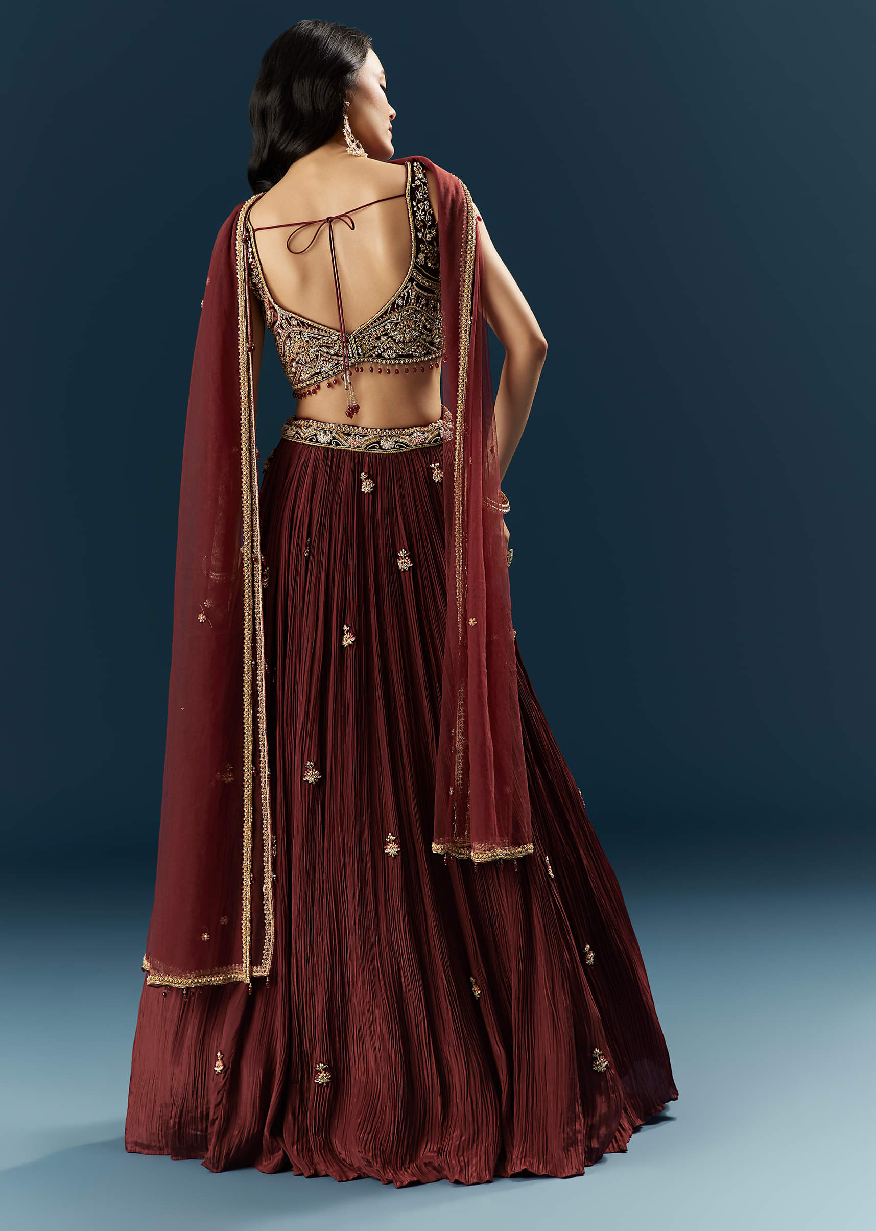 red-crepe-bridesmaid-lehenga-with-heavy-embroidery-sg336970-5.jpg