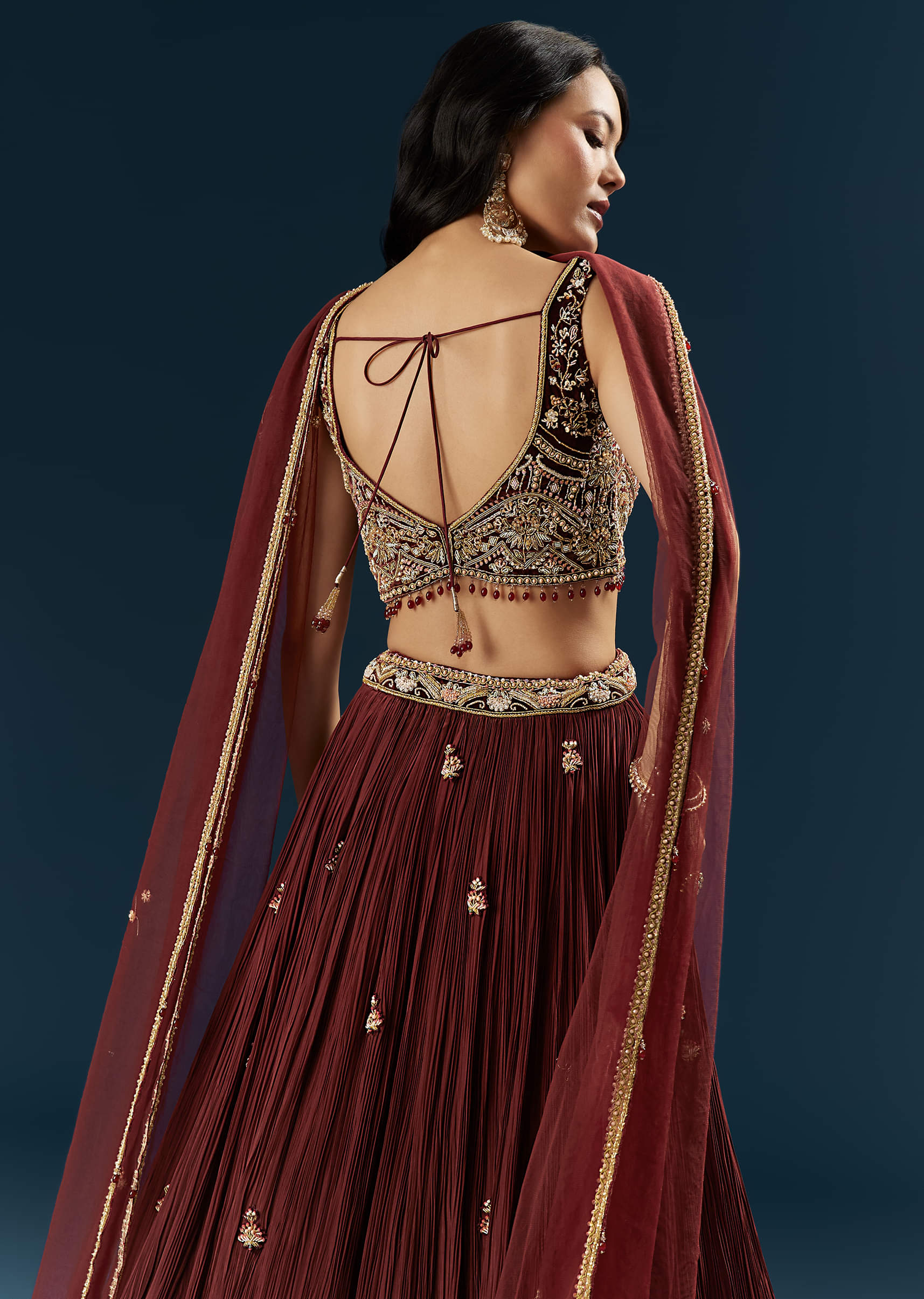 red-crepe-bridesmaid-lehenga-with-heavy-embroidery-sg336970-6.jpg