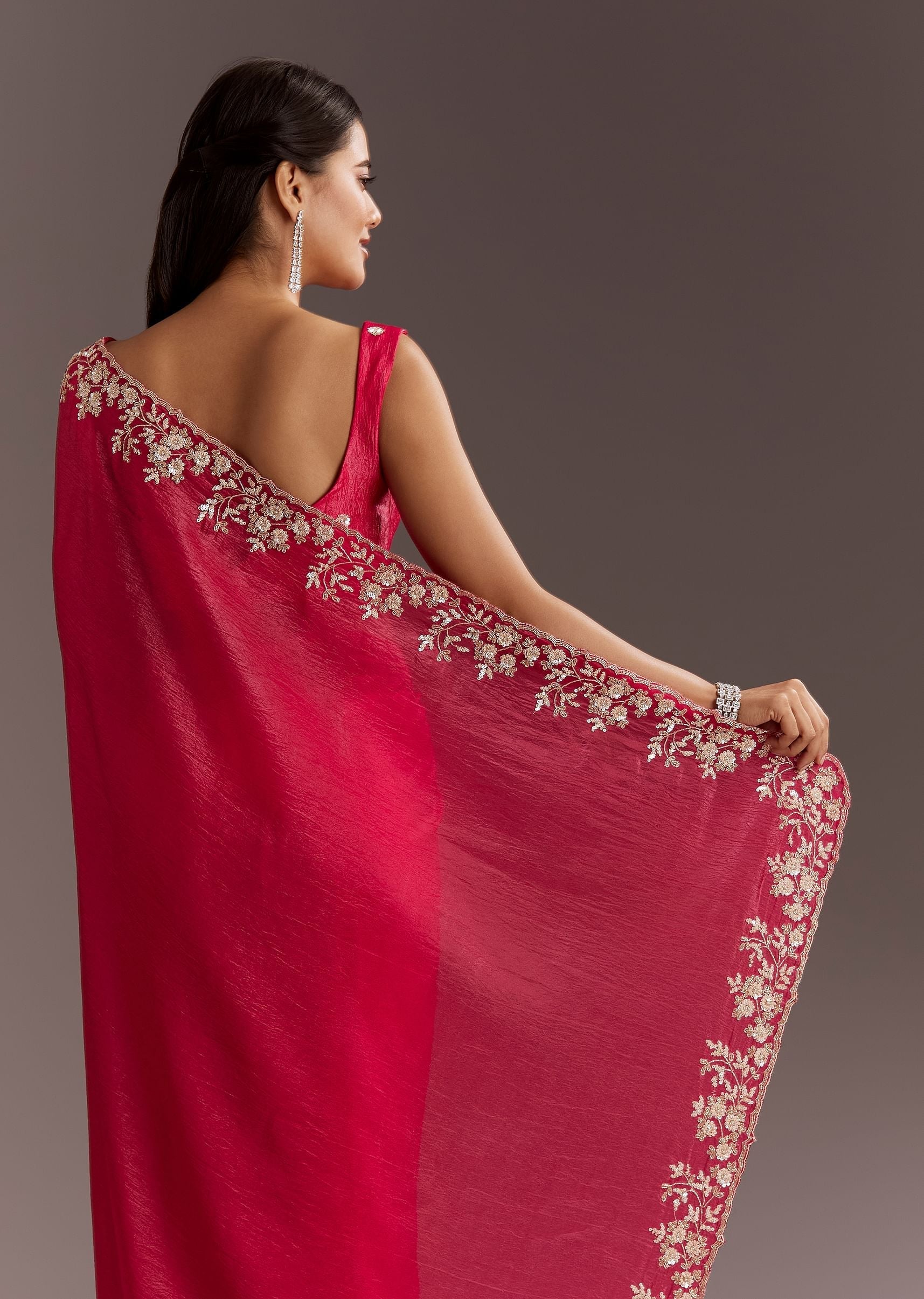 red-crushed-tissue-saree-with-floral-embroidery-and-scallop-border-sg268904-4_f9162689-bd84-4201-b292-2bc15132691e.jpg