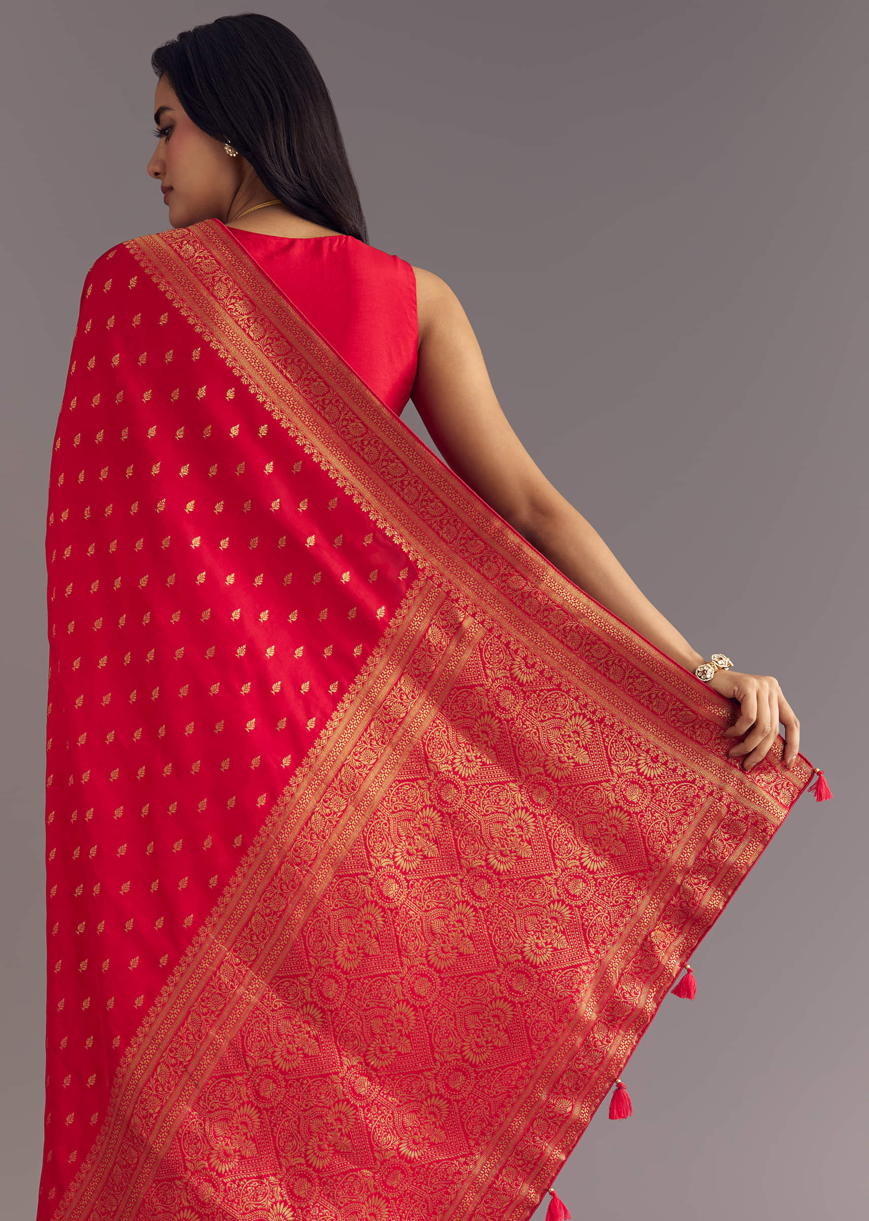 red-dola-silk-butti-work-saree-with-zari-border-sg286336-6_244b5eca-3664-4ee0-ab92-eab2b04f50ba.jpg
