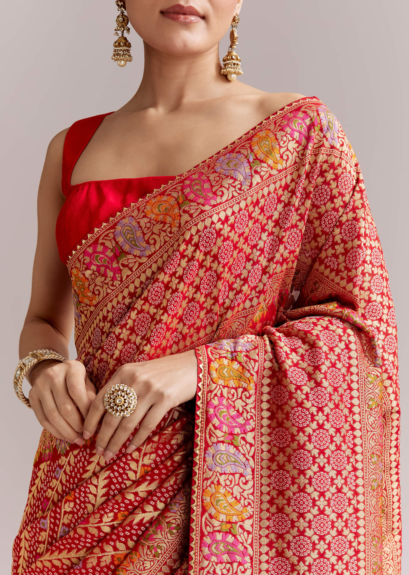 red-dola-silk-handloom-banarasi-brocade-saree-with-floral-jaal-sg351909-2.jpg
