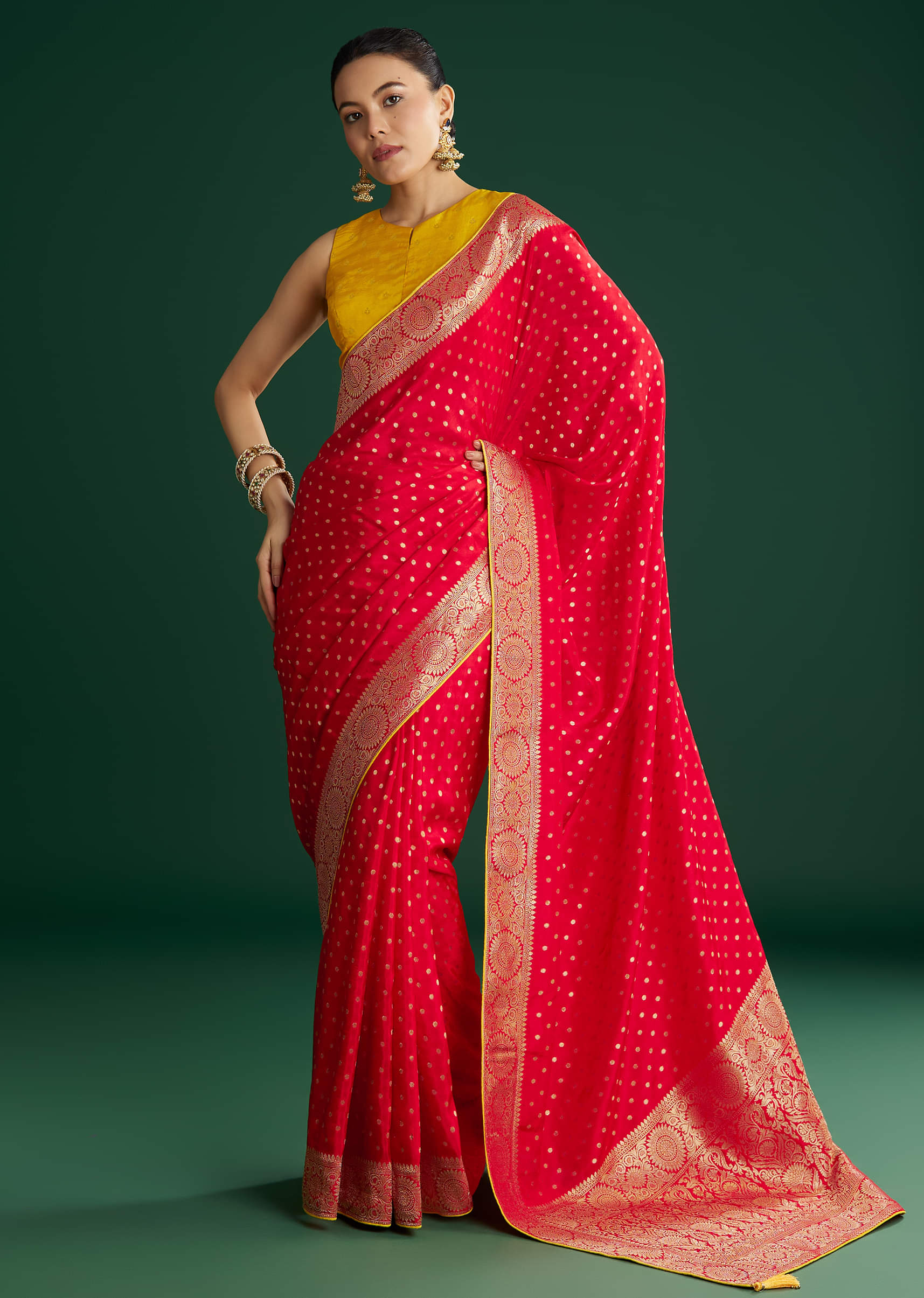 red-dola-silk-saree-with-butti-and-floral-woven-border-sg311865-3_050a2cdf-33ba-41d2-baad-bf4c96b15af4.jpg