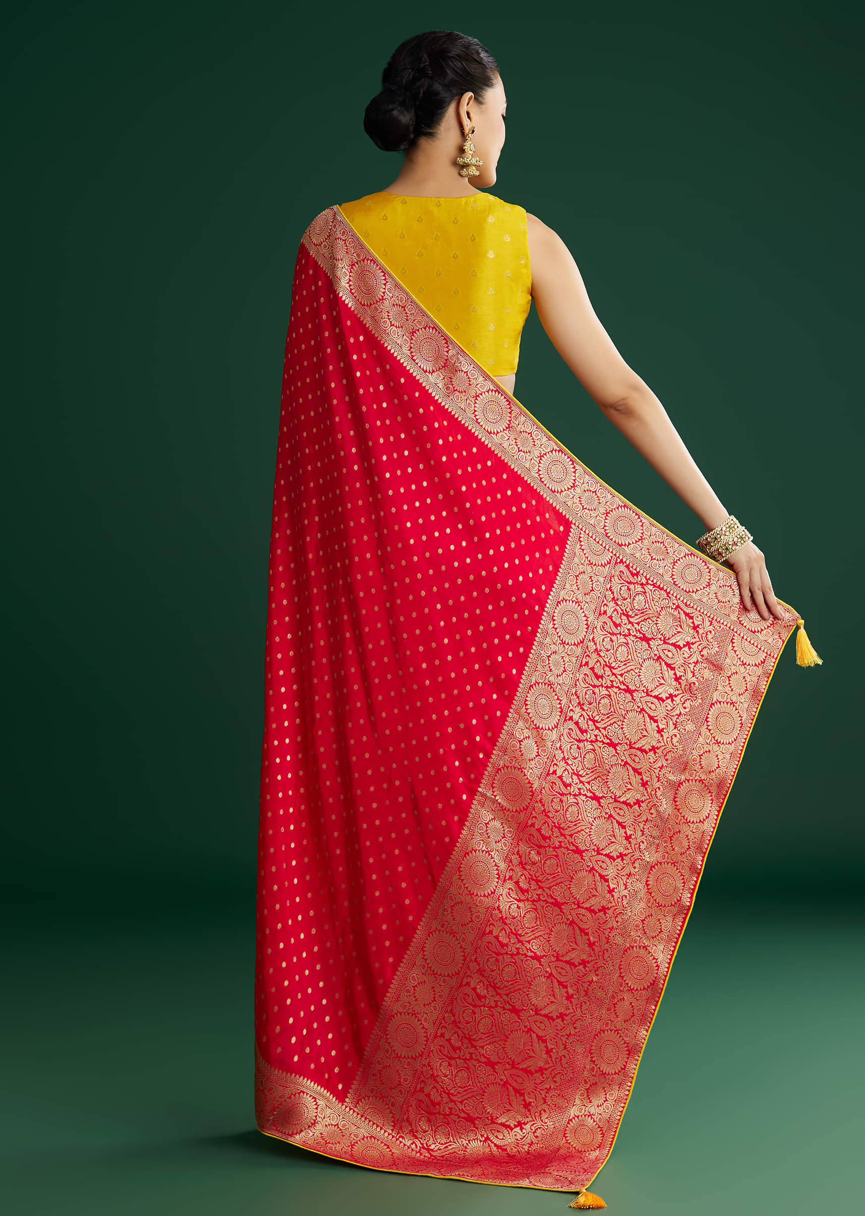 red-dola-silk-saree-with-butti-and-floral-woven-border-sg311865-4_d2d7bb11-4fa0-4b49-8d4d-82bec0b1f8bb.jpg