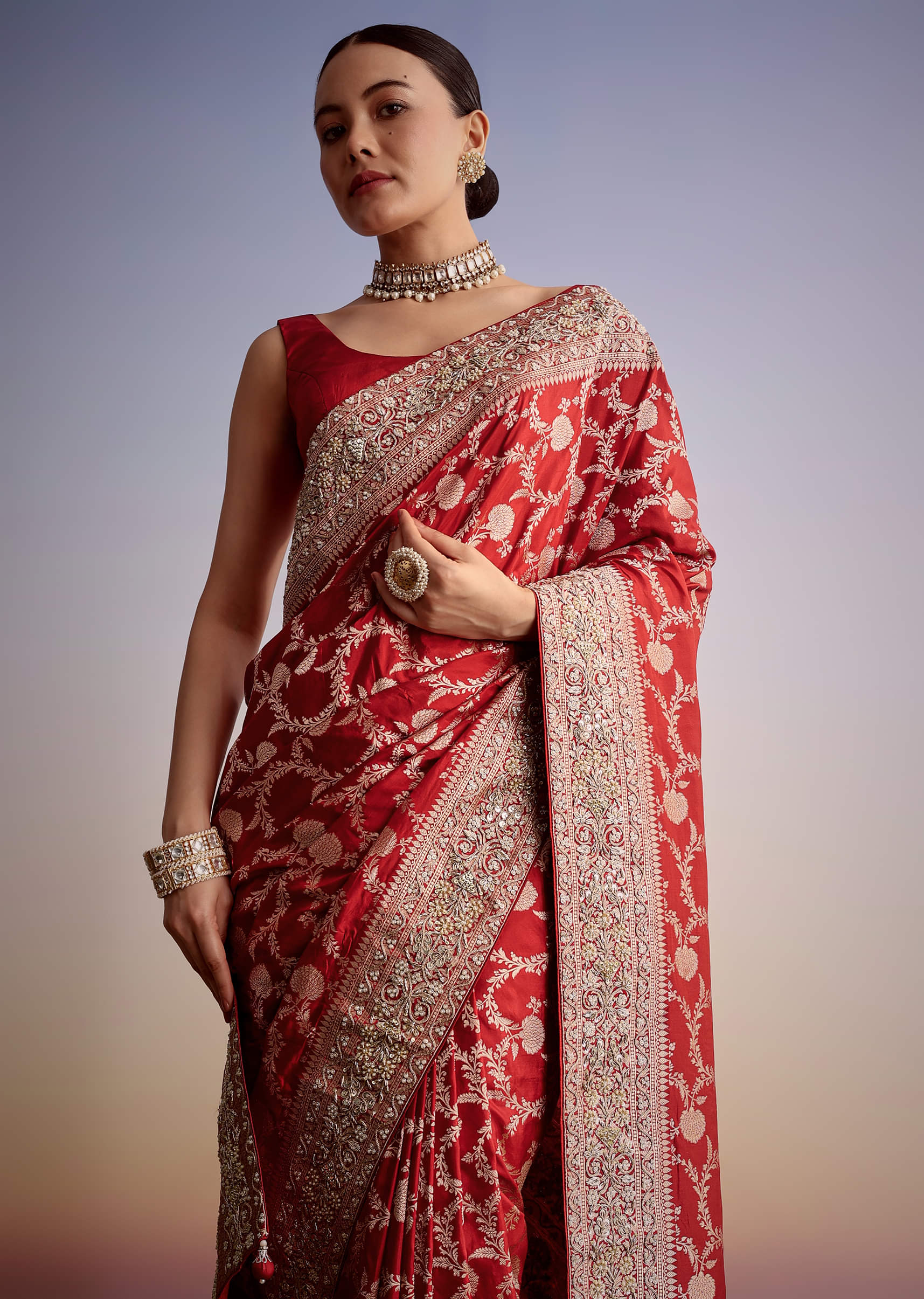 red-dola-silk-saree-with-floral-jaal-work-sg257665-5_76e4c16e-37d4-485e-a273-dc13d63453de.jpg