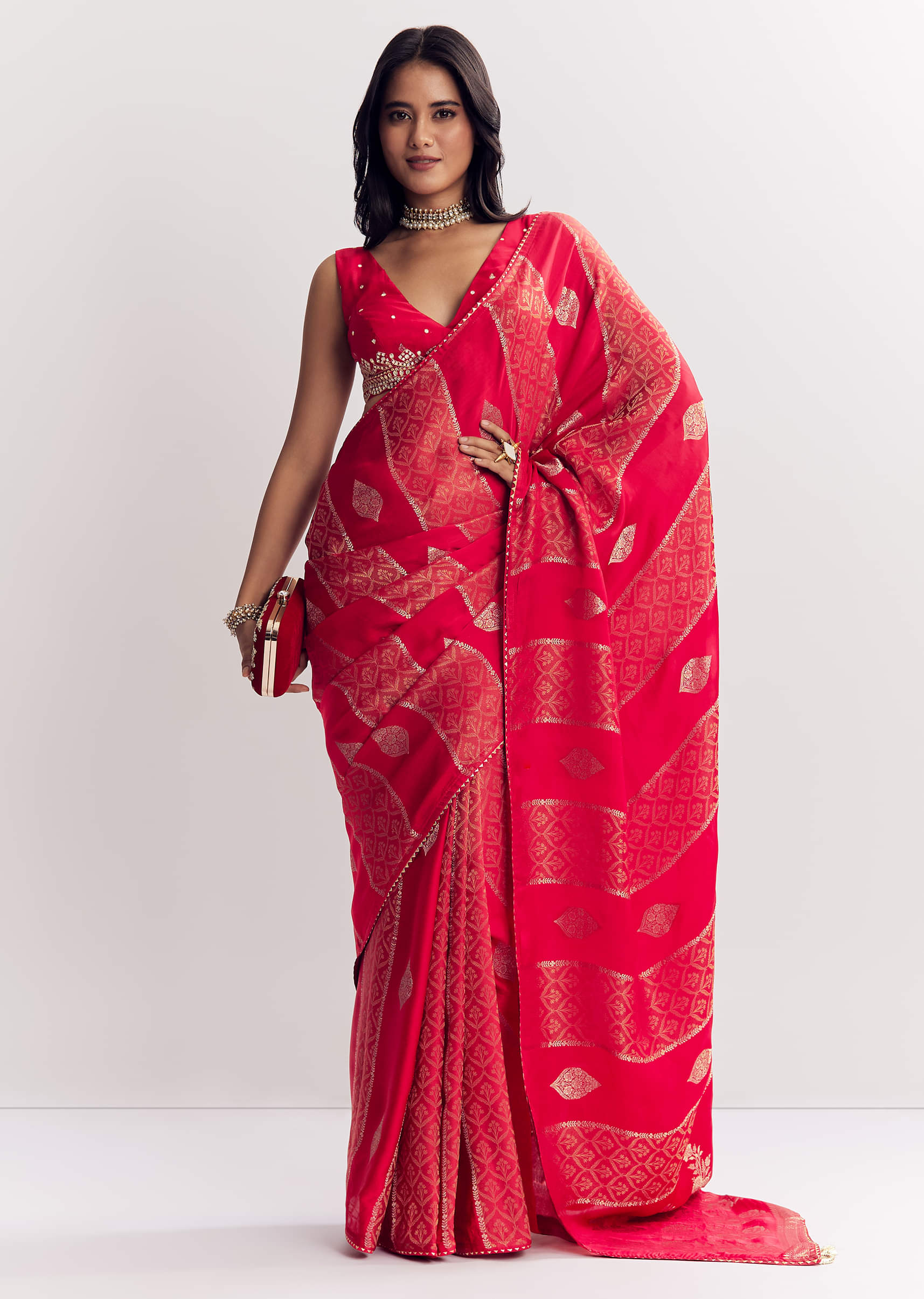 red-dola-silk-saree-with-gota-patti-woven-motifs-sg312381-5_76d796c9-ce4a-4af6-a1ef-ba5e85f9fe8d.jpg