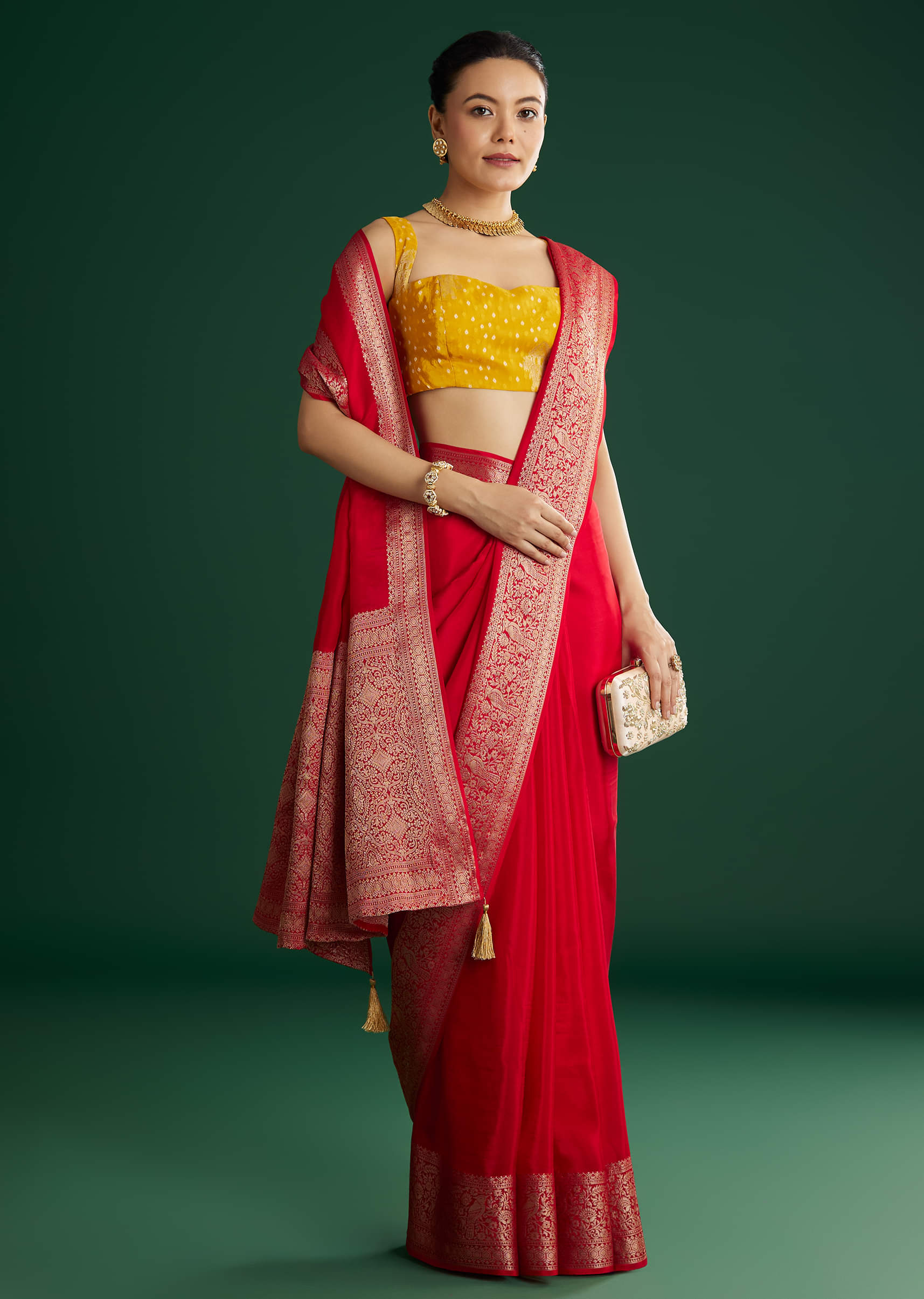 red-dola-silk-saree-with-woven-border-and-pallu-sg311882-1_53d68fb3-0360-45f0-b11d-4275b59faa55.jpg