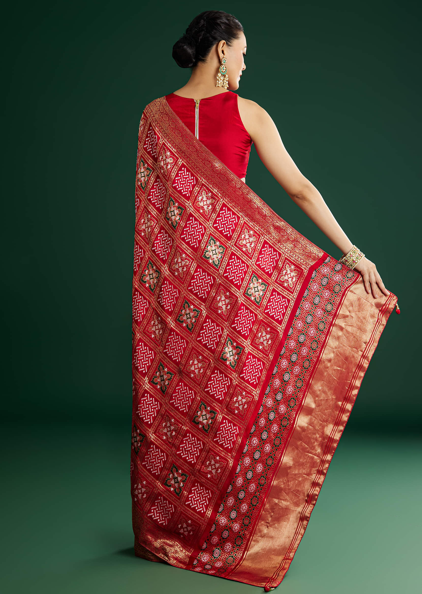 red-dola-silk-saree-with-woven-patola-sg311942-4_16ba46b3-b0a2-4276-abb6-d8c15c639606.jpg