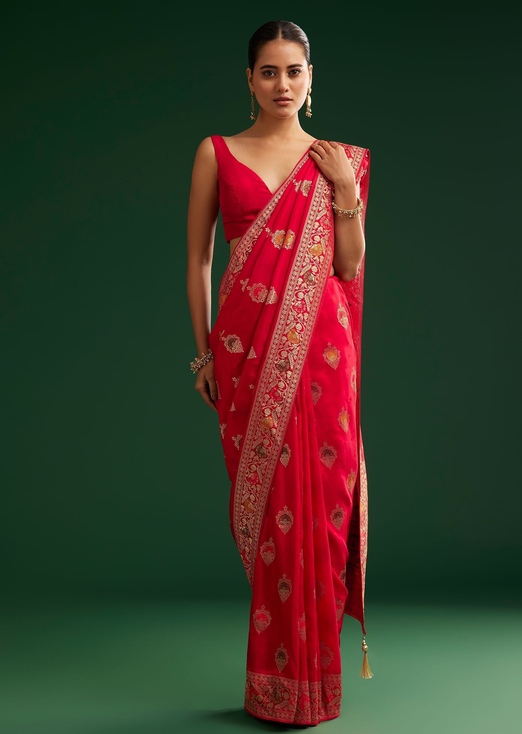 red-dola-silk-saree-with-zari-detailing-sg292687-3_28c69a62-6140-4944-8fcc-3a2cd027788f.jpg