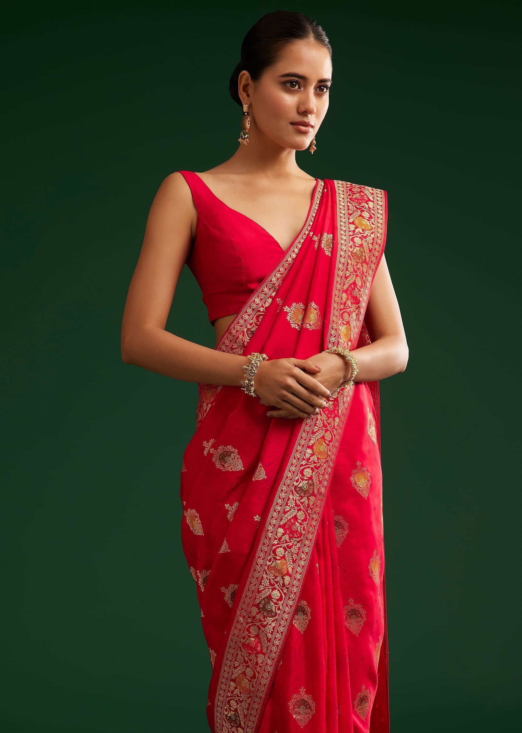 red-dola-silk-saree-with-zari-detailing-sg292687-5_024f0f58-062d-4b16-9c0b-d446c5cf311b.jpg