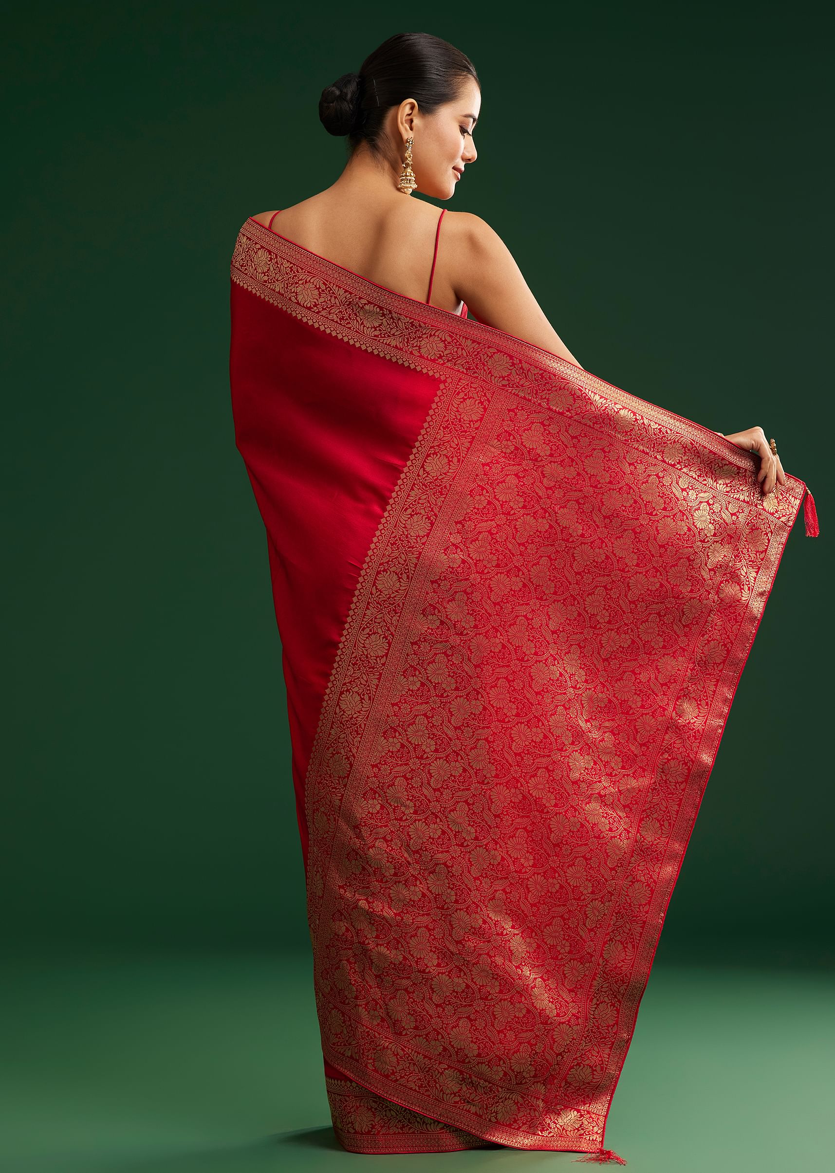 red-dola-silk-saree-with-zari-woven-border-and-pallu-sg292695-6_7c331002-aeb6-4967-a36b-607ac9fd6f3e.jpg