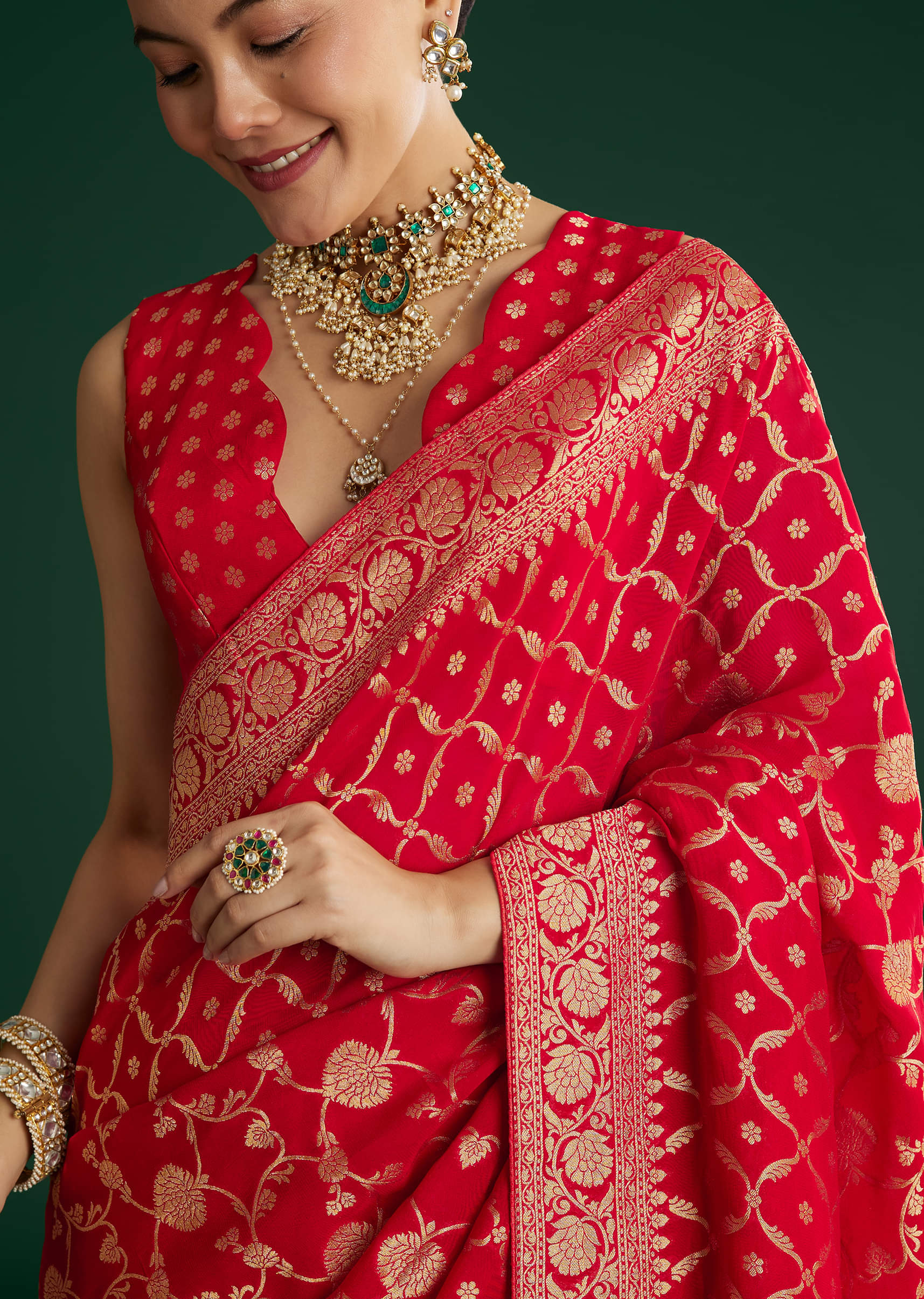 red-jaal-work-saree-with-floral-border-and-pallu-sg311894-2_c474cbe5-21c5-465d-9de6-210e5c10abfd.jpg