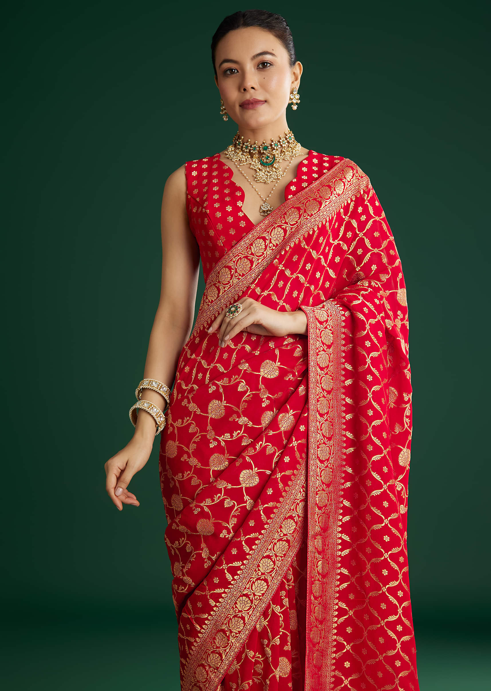 red-jaal-work-saree-with-floral-border-and-pallu-sg311894-5_c15d31f6-b90d-47b8-abc6-2ff201cc6260.jpg