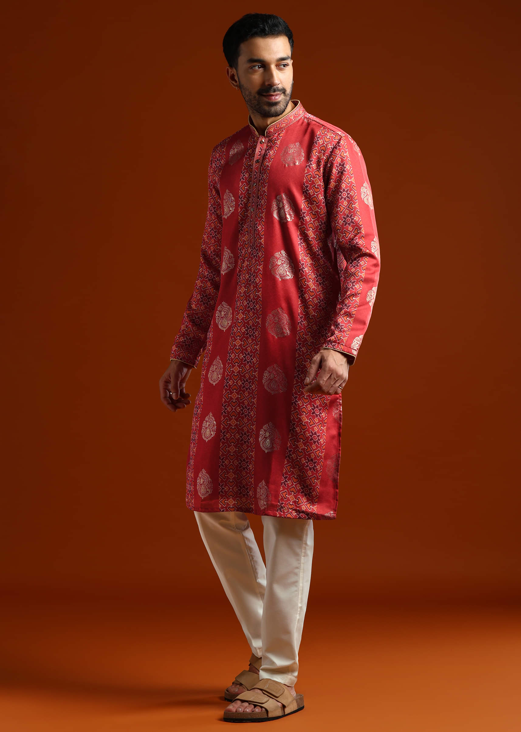 red-kurta-set-for-men-with-ethnic-motif-work-sg321252-3.jpg