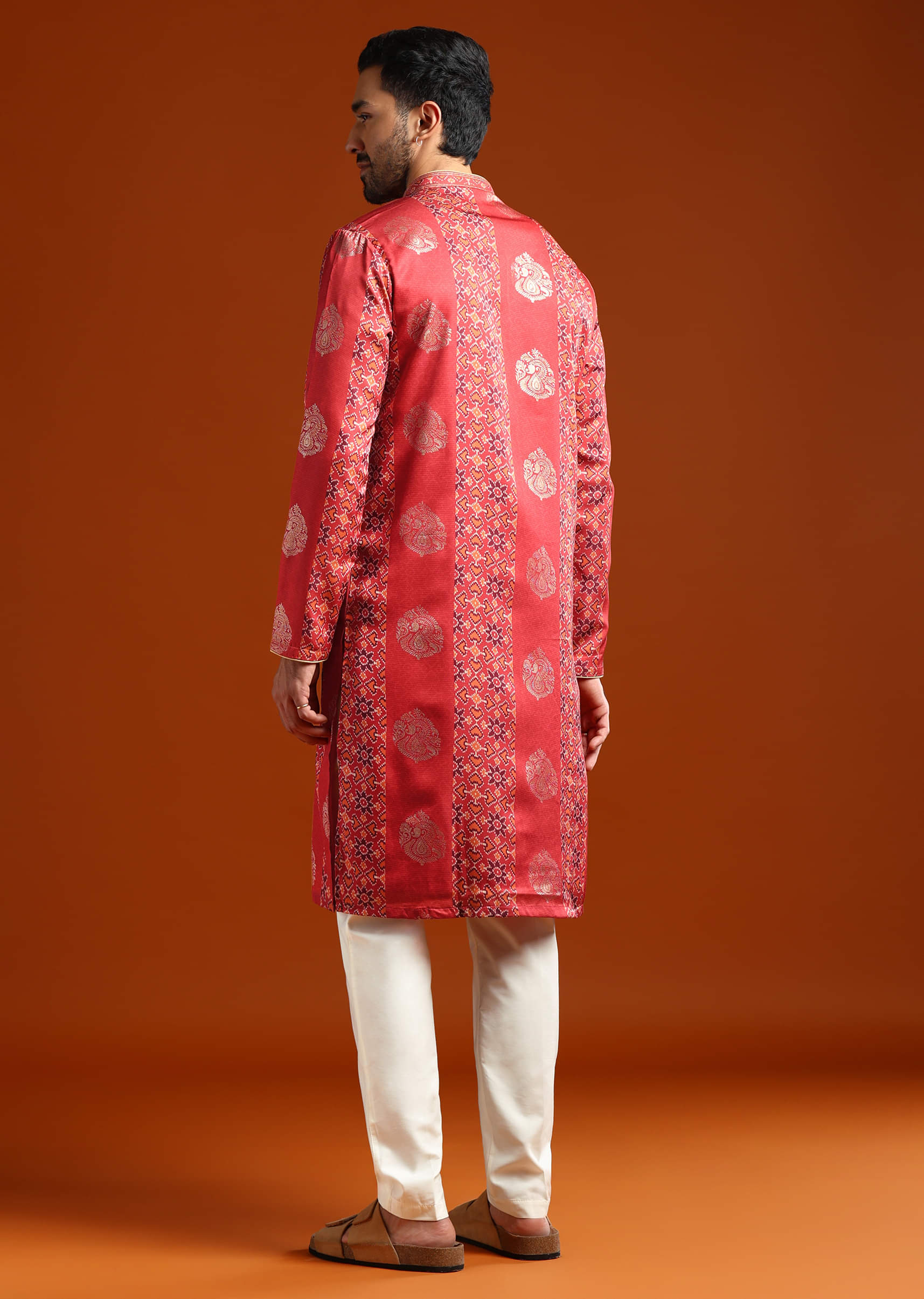 red-kurta-set-for-men-with-ethnic-motif-work-sg321252-5.jpg