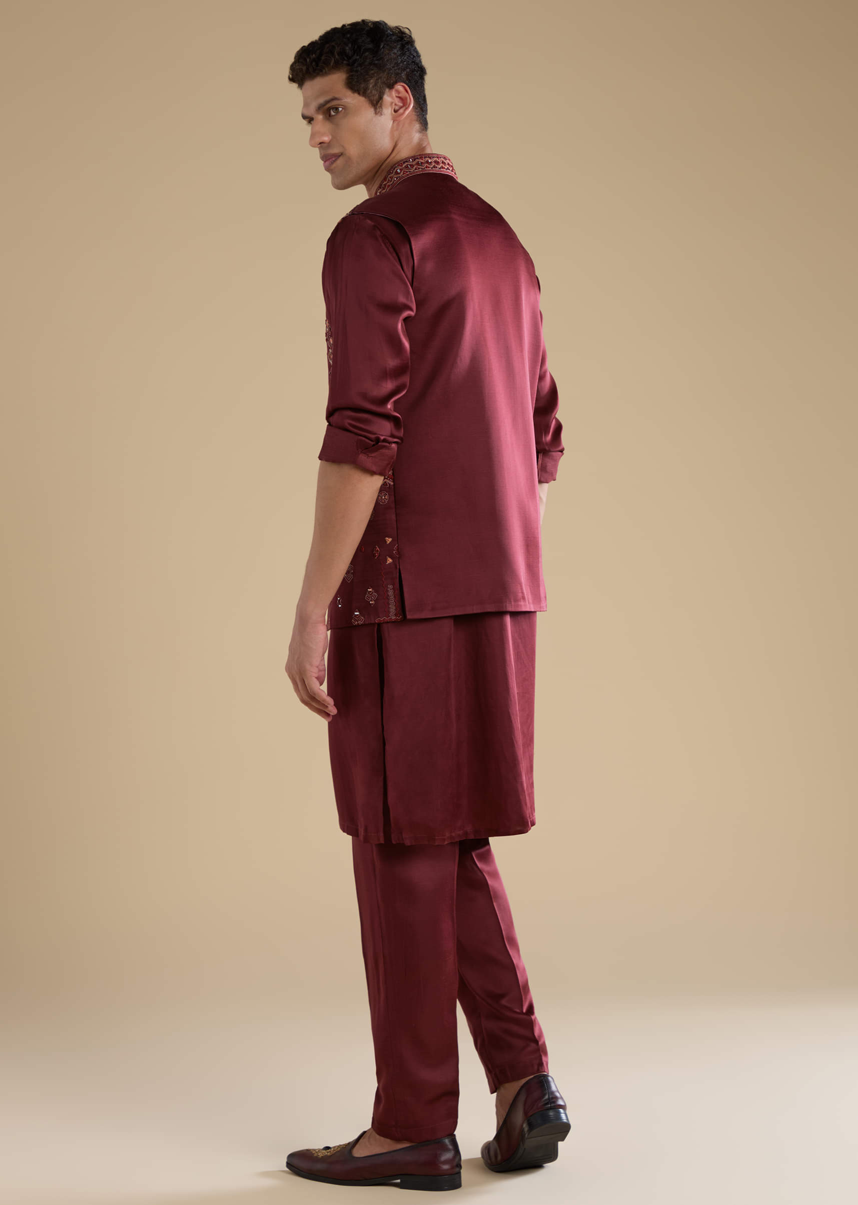 red-linen-jacket-kurta-set-with-resham-work-sg333012-5.jpg