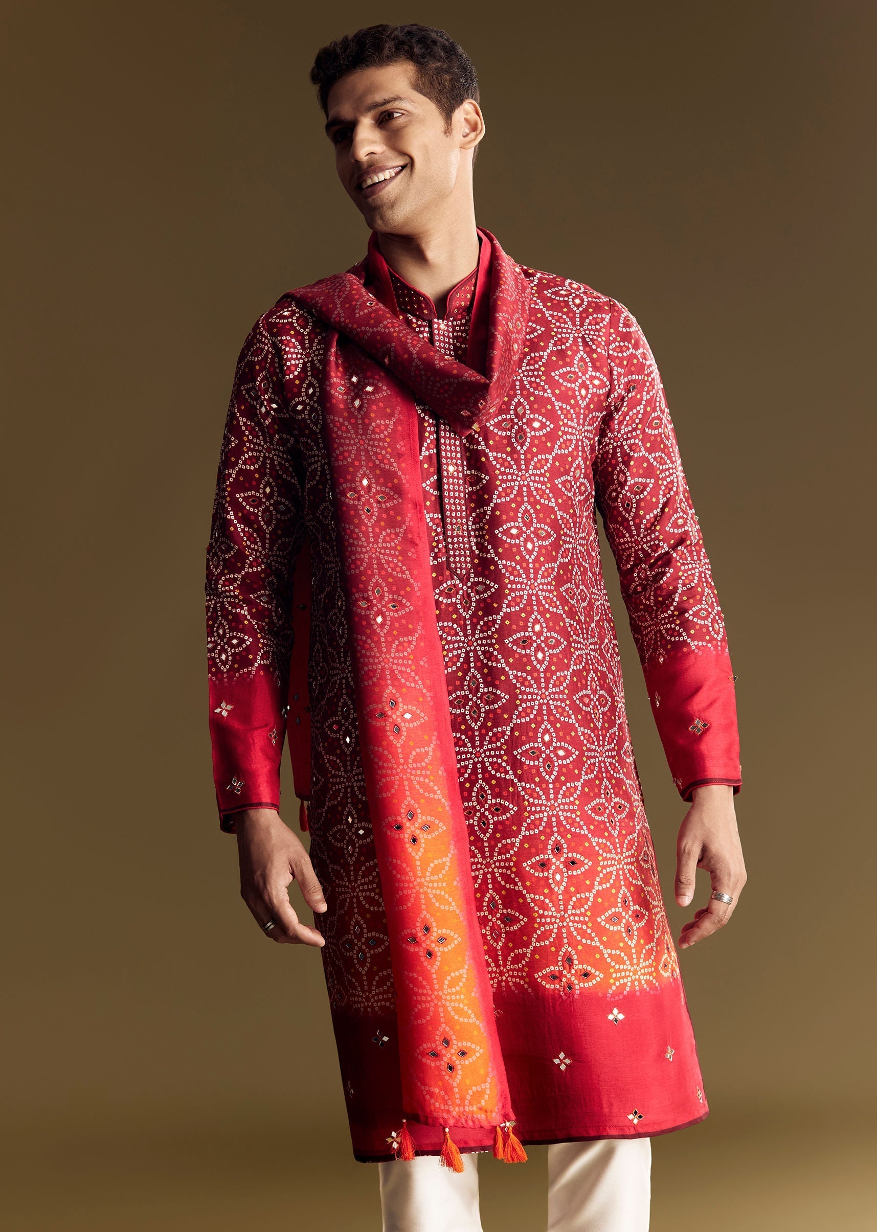 red-ombre-kurta-set-with-detailed-mirror-work-sg329438-4_c5ab8a20-a057-4375-acb2-125393f584c6.jpg