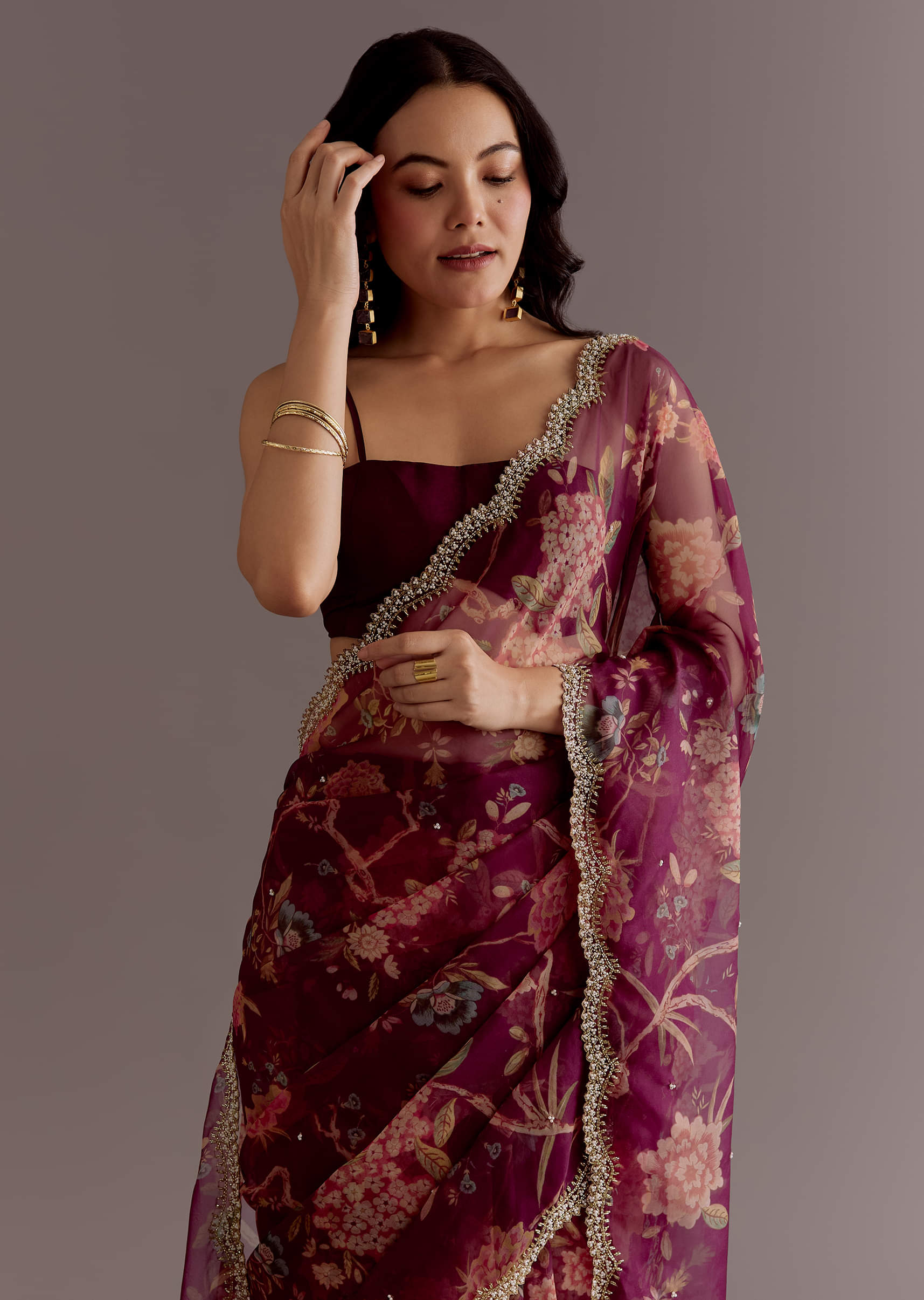 red-organza-saree-with-floral-print-and-hand-embellished-border-sg297108-5_99117ada-e556-4355-a3ea-72c49214842a.jpg
