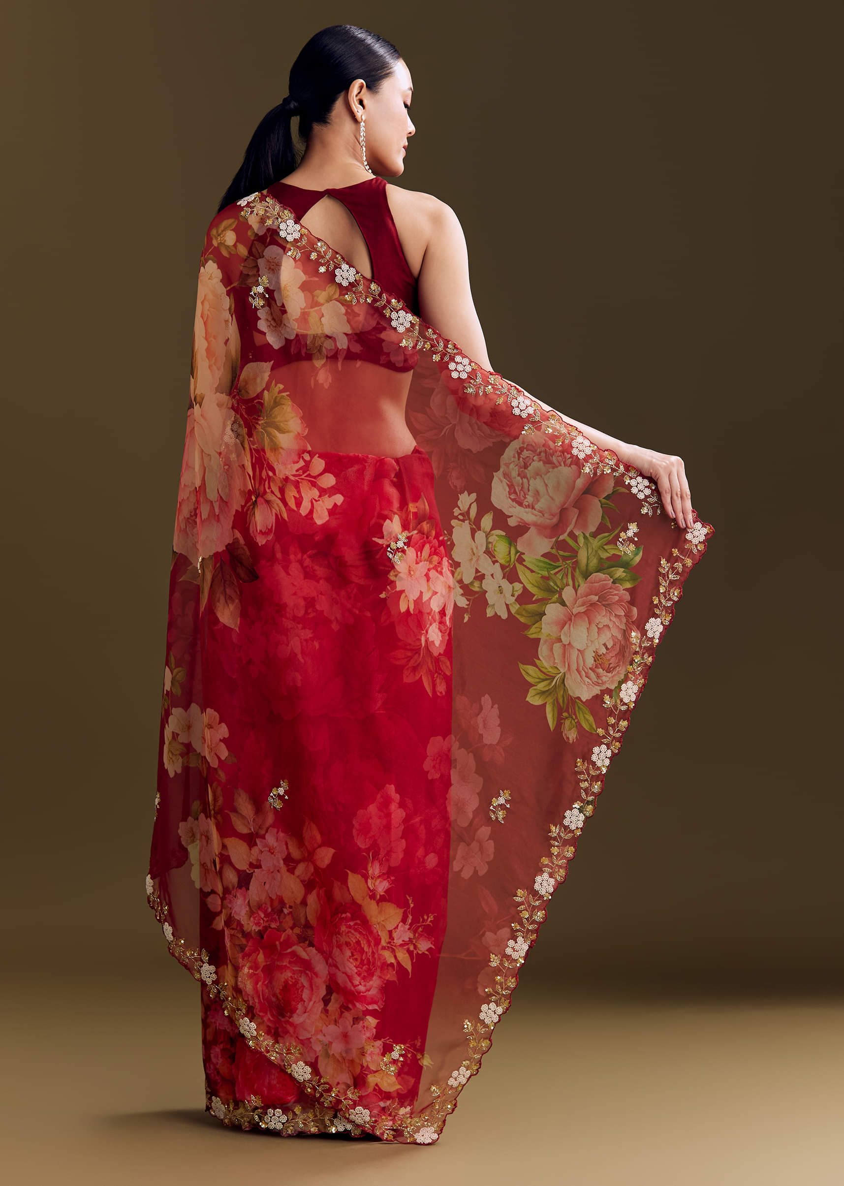 red-organza-saree-with-florals-and-cutdana-border-sg297625-6_fa59b16a-a15e-4c4e-b571-311c2222187b.jpg